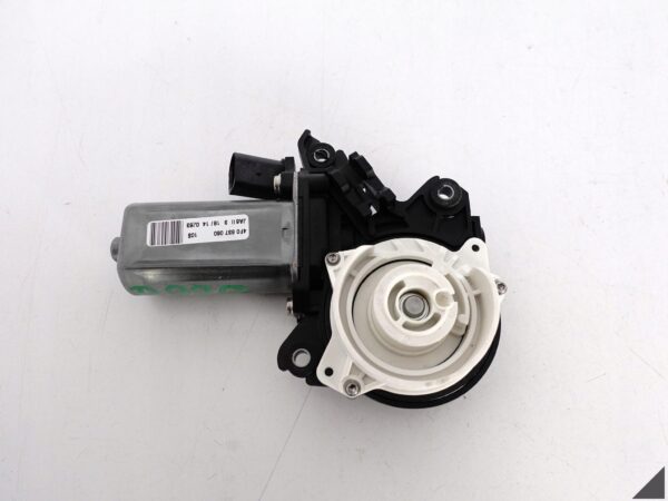 AUDI A8 S8 4H0 D4 A7 S7 RS7 4G8 A6 S6 4G0 Q7 SQ7 4M0 SILNIK DOCIĄGU DRZWI