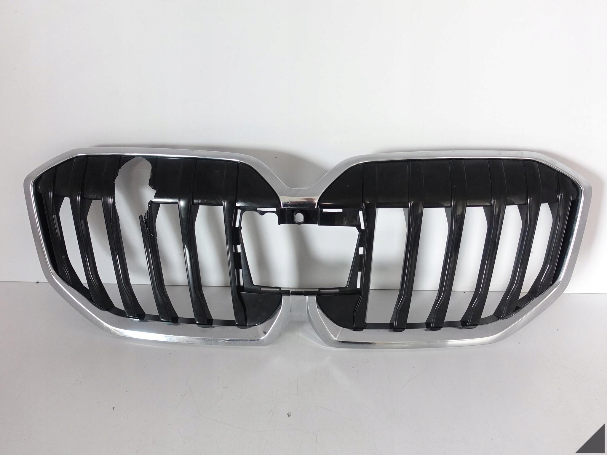 BMW 2 U06 21- GRILL ATRAPA KRATKA NERKA W ZDERZAK CHROM BMW 2 U06 21- GRILL ATRAPA KRATKA NERKA W ZDERZAK CHROM