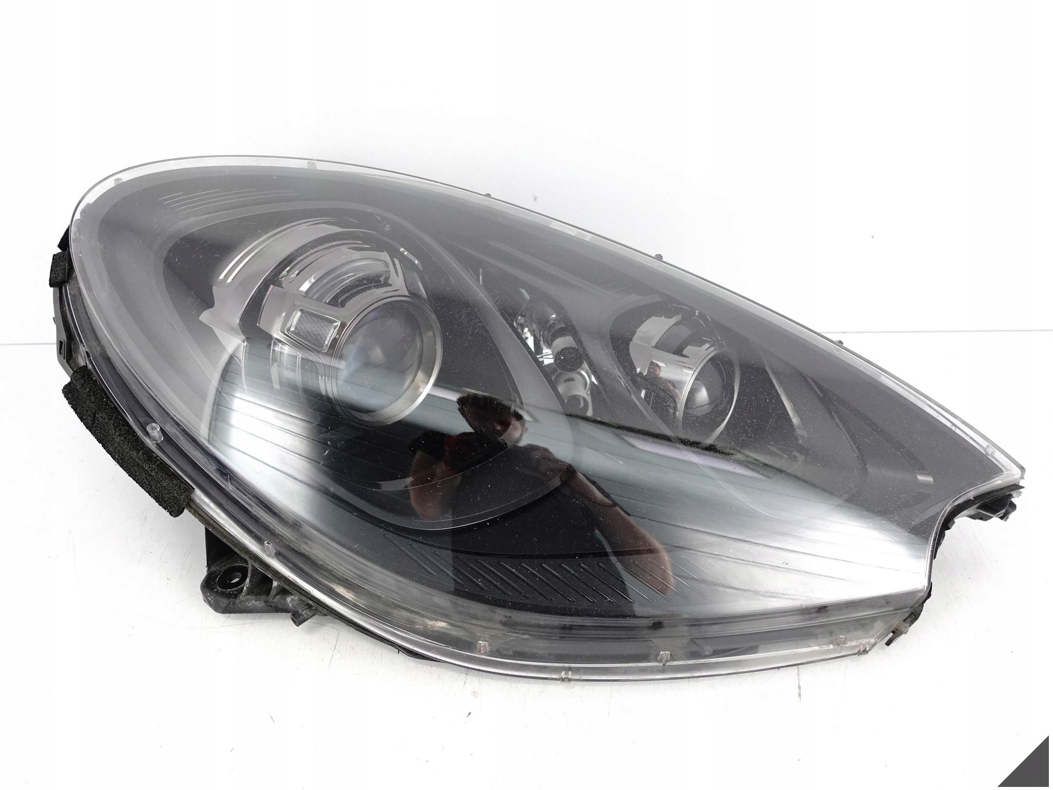 PORSCHE MACAN 95B 13-18 TURBO / GTS LAMPA XENON EXKL PRAWA PRZÓD EU CZARNA PORSCHE MACAN 95B 13-18 TURBO / GTS LAMPA XENON EXKL PRAWA PRZÓD EU CZARNA