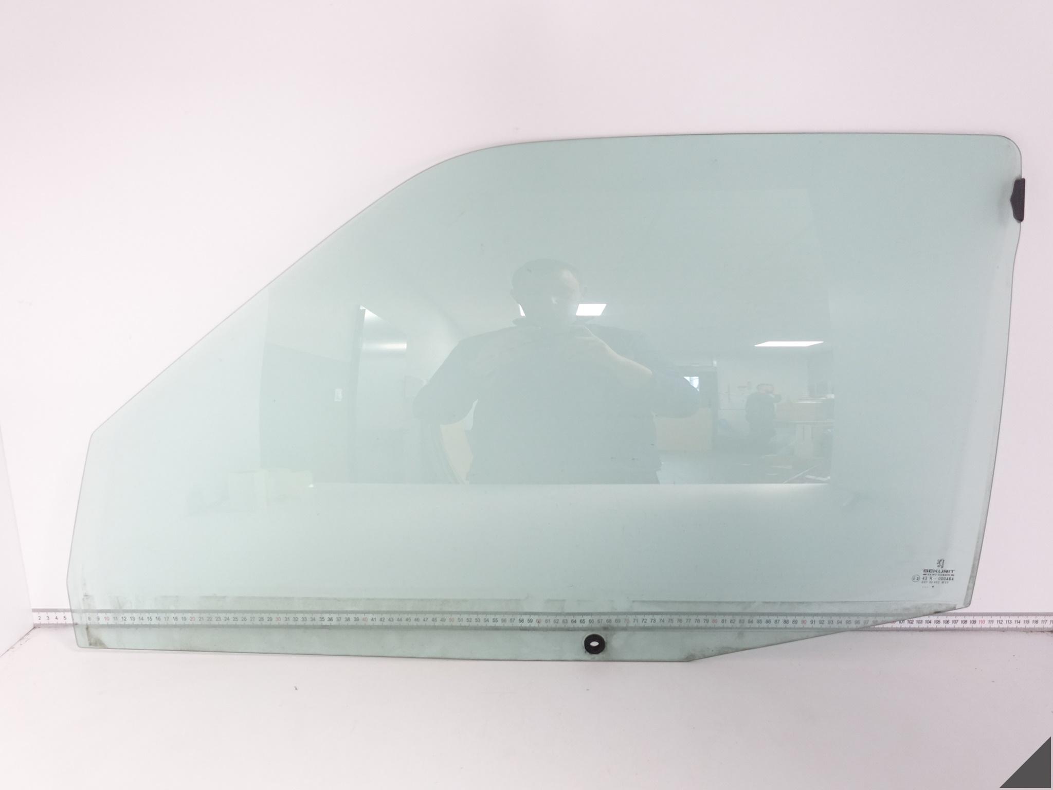 PEUGEOT 106 LIFT 96-03 SZYBA BOCZNA DRZWI LEWA PRZÓD TRANSPARENTNA 3 DRZWI PEUGEOT 106 LIFT 96-03 SZYBA BOCZNA DRZWI LEWA PRZÓD TRANSPARENTNA 3 DRZWI
