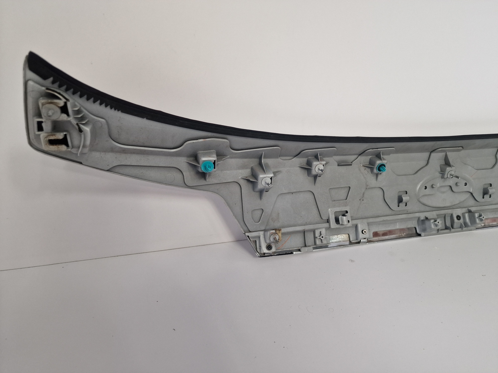 SUBARU LEGACY LISTWA BLENDA 09-13 TYŁ TYLNA SUBARU LEGACY LISTWA BLENDA 09-13 TYŁ TYLNA - obrazek 9