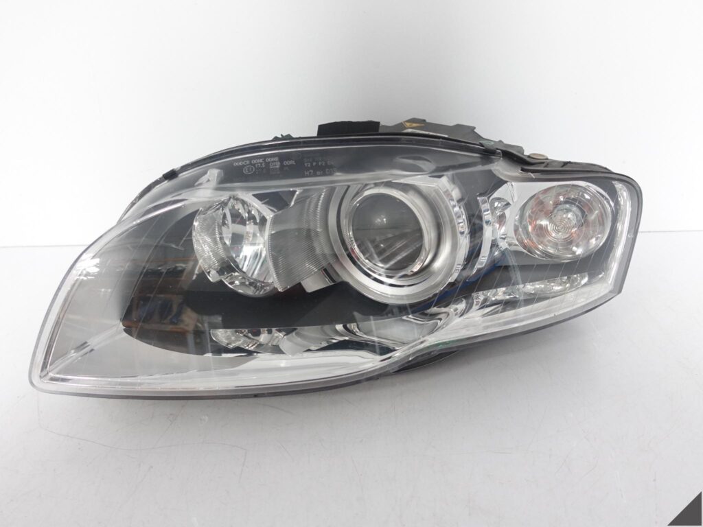 AUDI A4 S4 RS4 8E0 B7 04-08 LAMPA XENON LEWA PRZÓD EUROPA 8E0941029BM