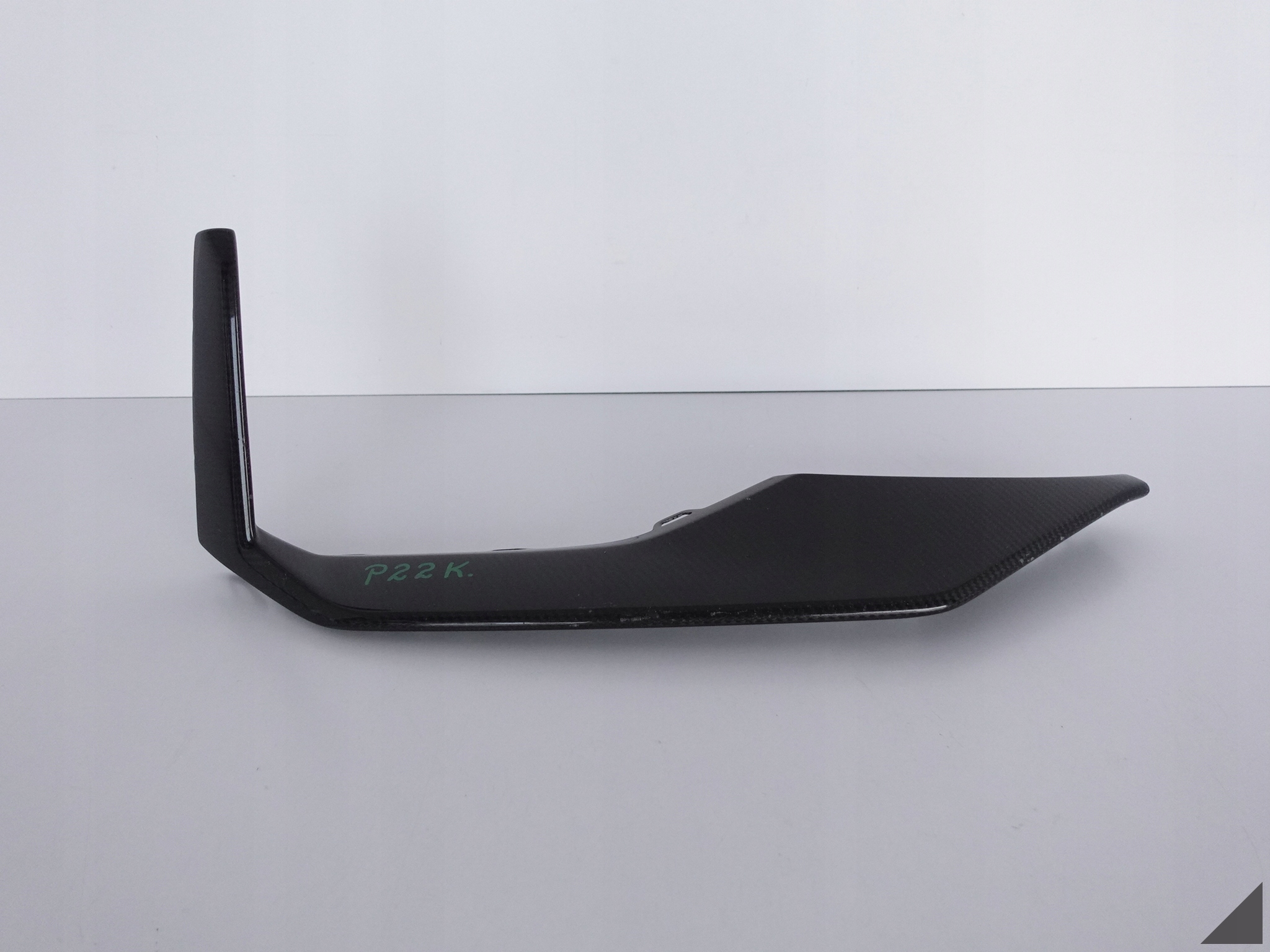 AUDI RS5 8W6 F5 RS4 8W0 B9 LISTWA CARBON PRAWA AUDI RS5 8W6 F5 RS4 8W0 B9 LISTWA CARBON PRAWA