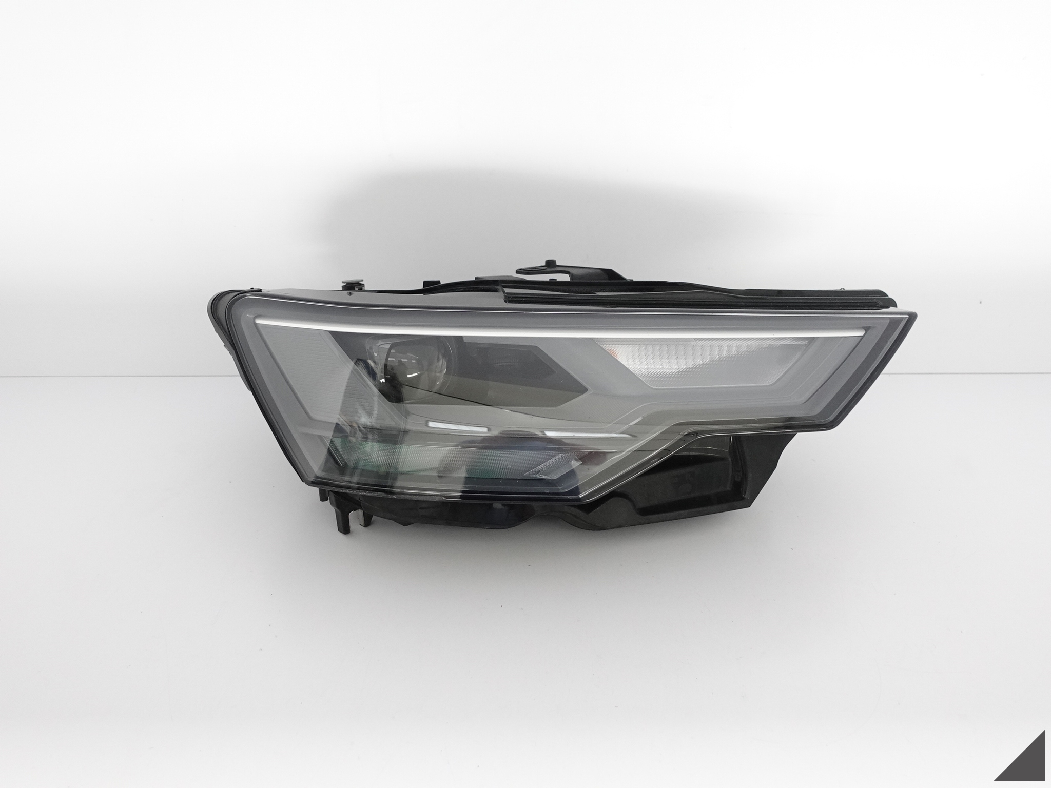 AUDI A6 C8 4K0 18- LAMPA+MODUŁ FULL LED B.ŁADNA R AUDI A6 C8 4K0 18- LAMPA+MODUŁ FULL LED B.ŁADNA R