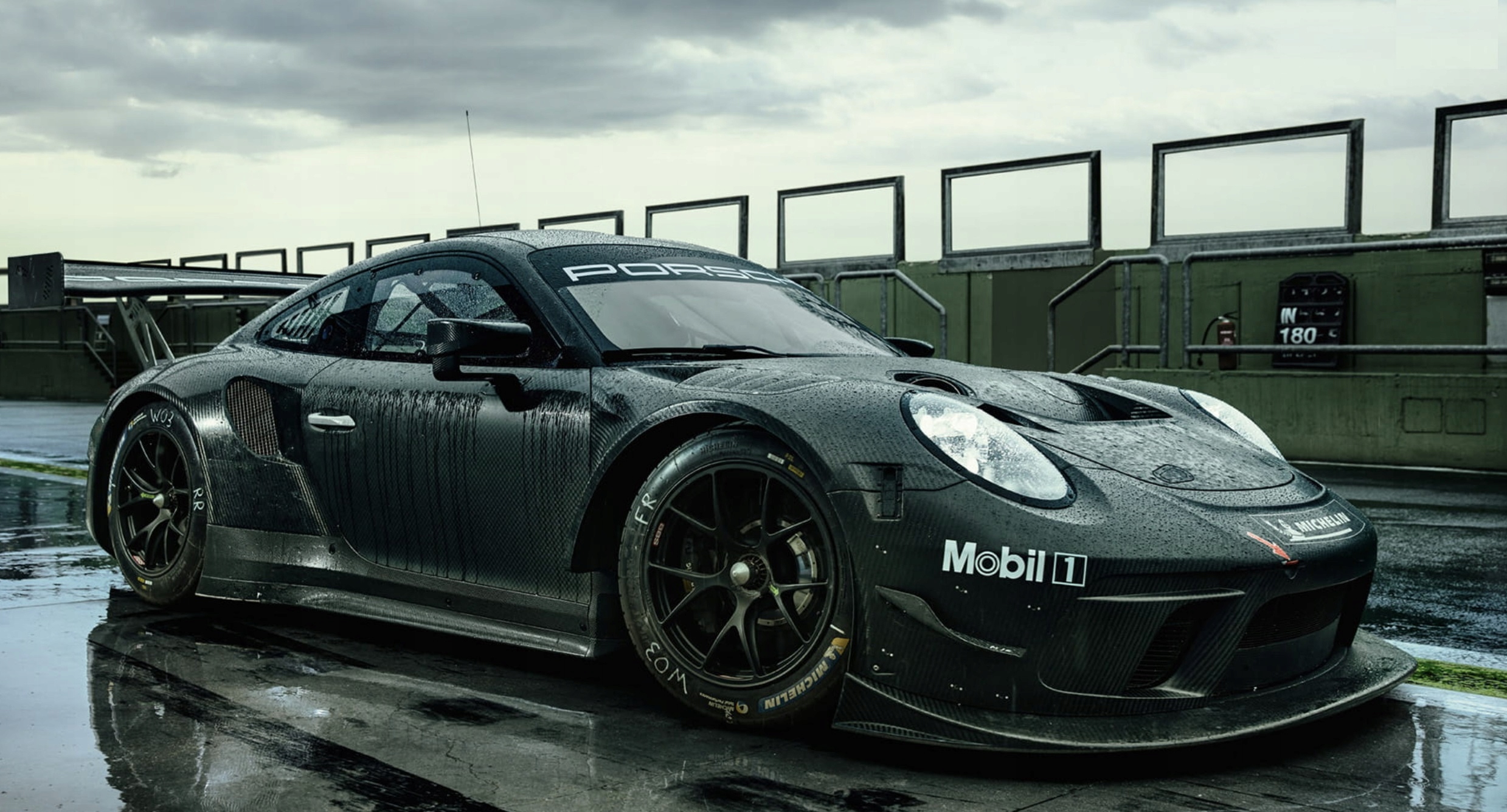 PORSCHE 991 GT3R CARBON BŁOTNIK PRAWY *RARYTAS* PORSCHE 991 GT3R CARBON BŁOTNIK PRAWY *RARYTAS* - obrazek 3