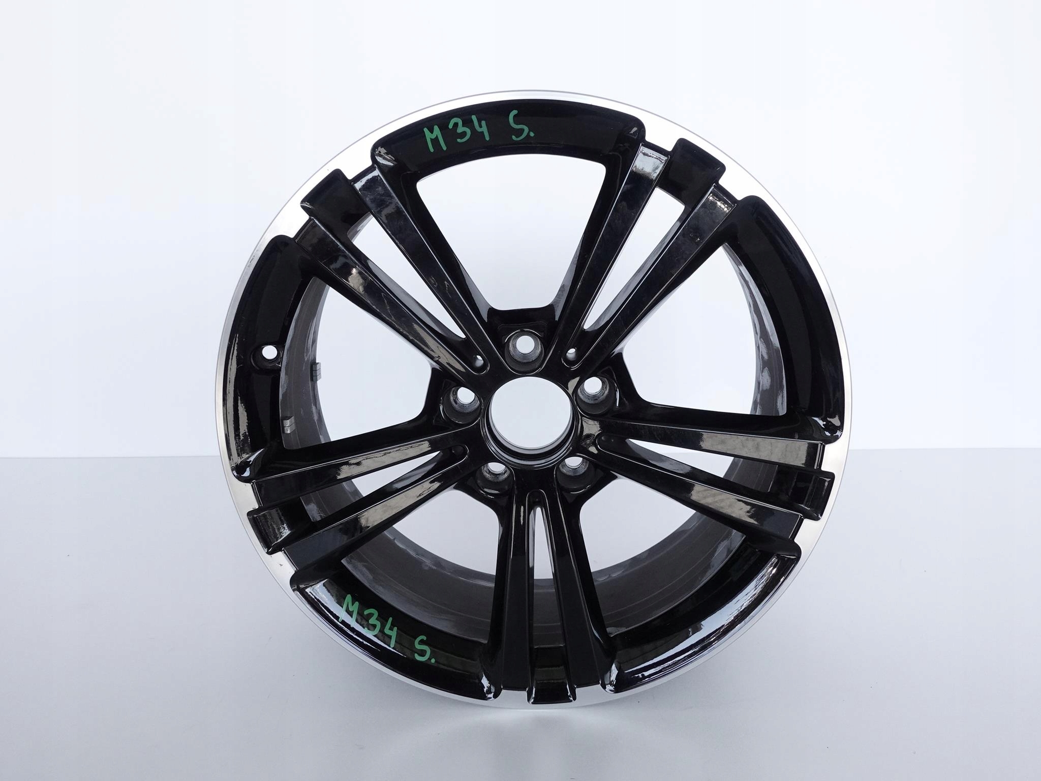 MERCEDES A-KLASA W177 FELGA 7,5JX18 ET49 5X112 MERCEDES A-KLASA W177 FELGA 7,5JX18 ET49 5X112