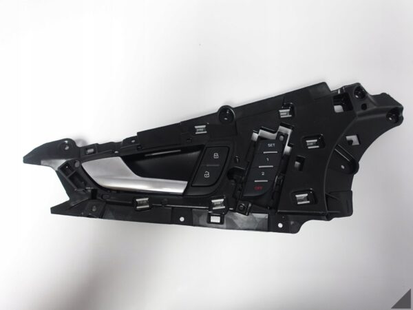 AUDI A7 S7 4G8 LIFT 10-18 KLAMKA DRZWI PRZEDNICH LEWYCH PRZEŁĄCZNIKI CHROM AUDI A7 S7 4G8 LIFT 10-18 KLAMKA DRZWI PRZEDNICH LEWYCH PRZEŁĄCZNIKI CHROM
