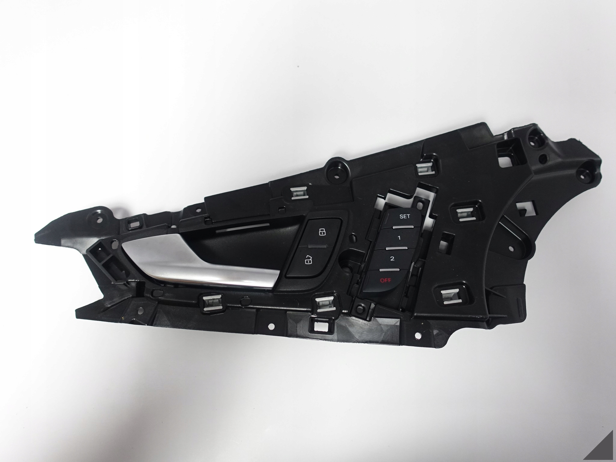 AUDI A7 S7 4G8 LIFT 10-18 KLAMKA DRZWI PRZEDNICH LEWYCH PRZEŁĄCZNIKI CHROM AUDI A7 S7 4G8 LIFT 10-18 KLAMKA DRZWI PRZEDNICH LEWYCH PRZEŁĄCZNIKI CHROM