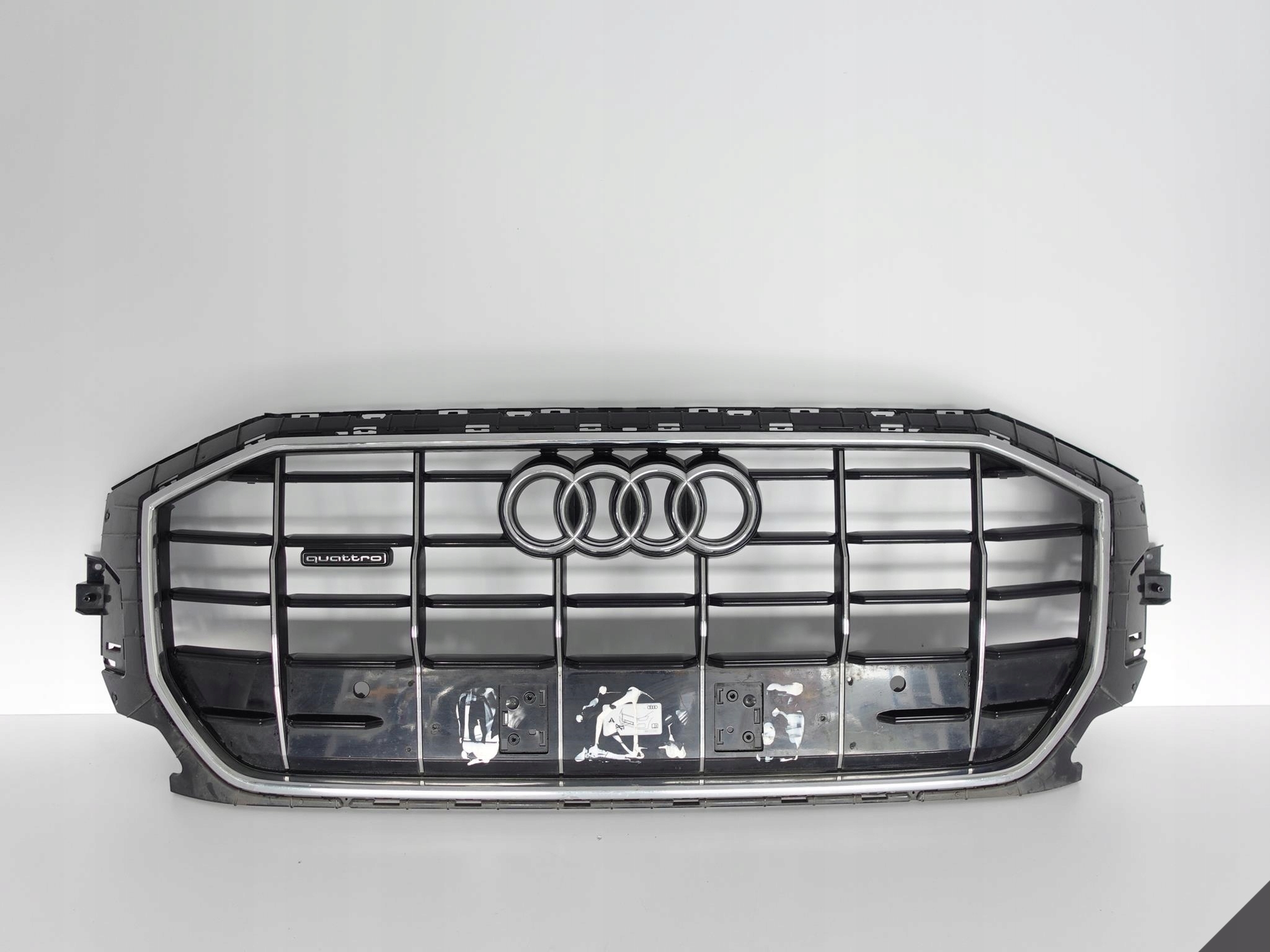 AUDI Q8 4M8 S-LINE 18- ZDERZAK GRILL ATRAPA *PDC* AUDI Q8 4M8 S-LINE 18- ZDERZAK GRILL ATRAPA *PDC*