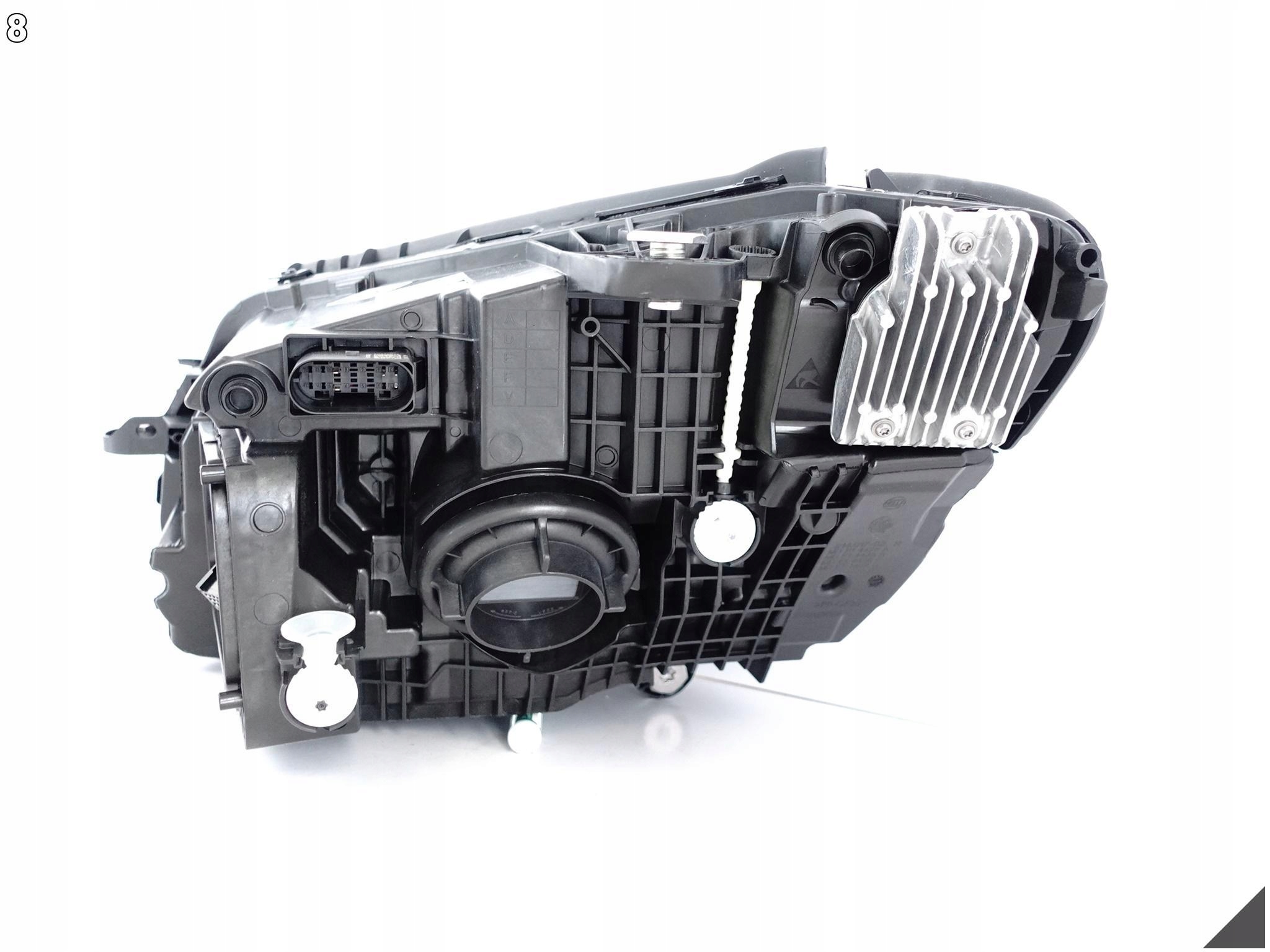 MERCEDES C-KLASA W205 S205 LIFT 18-21 LAMPA FULL LED HIGH PERFORMANCE HELLA MERCEDES C-KLASA W205 S205 LIFT 18-21 LAMPA FULL LED HIGH PERFORMANCE HELLA - obrazek 9
