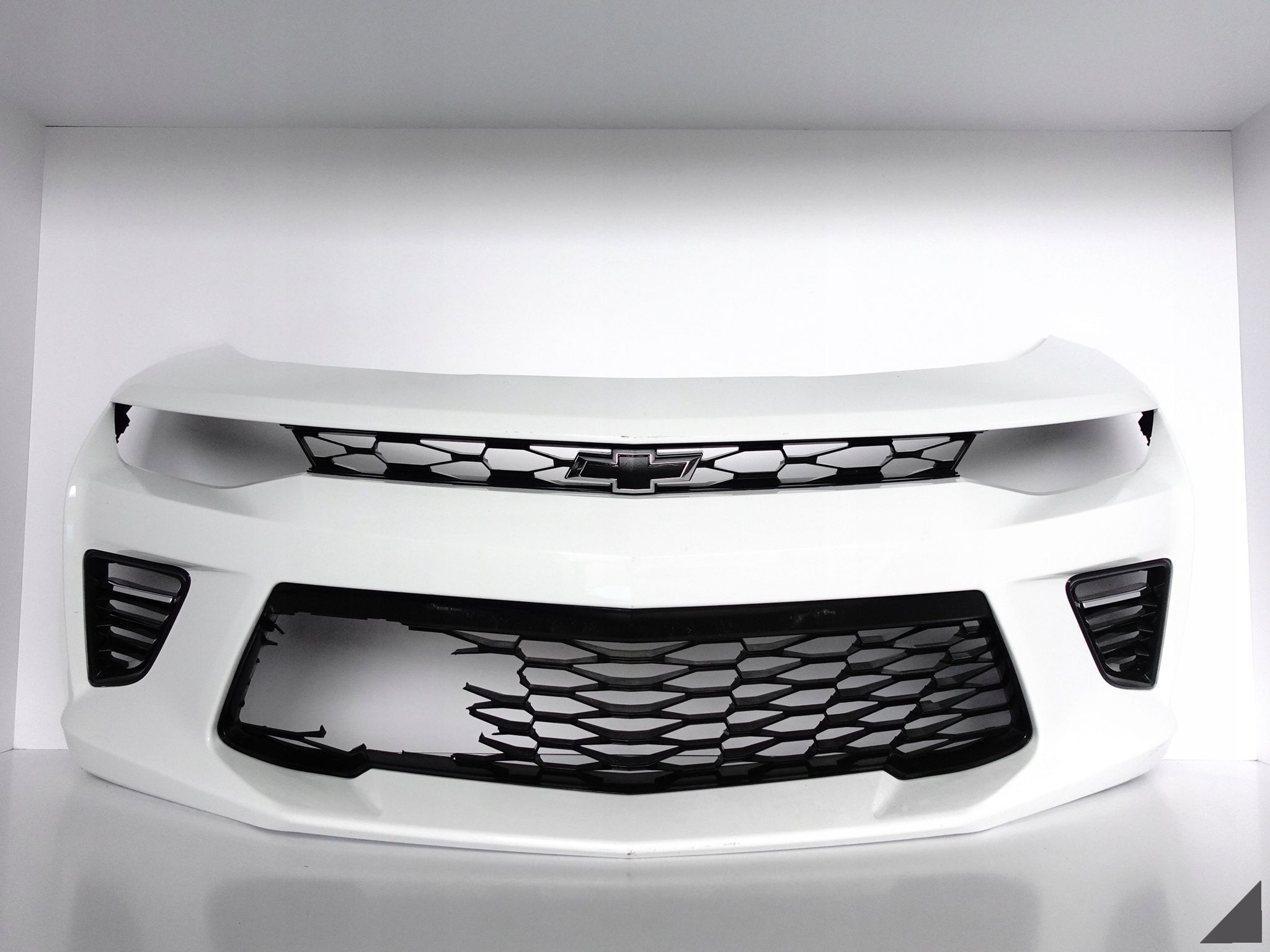 CHEVROLET CAMARO VI 6 SS 15-18 GRILL+ZDERZAK PRZÓD CHEVROLET CAMARO VI 6 SS 15-18 GRILL+ZDERZAK PRZÓD
