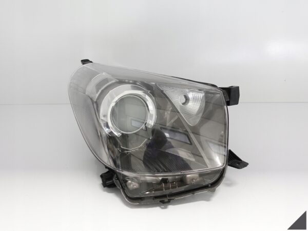ASTON MARTIN CYGNET 11-13 ZWYKŁA LAMPA PRAWA EU ASTON MARTIN CYGNET 11-13 ZWYKŁA LAMPA PRAWA EU