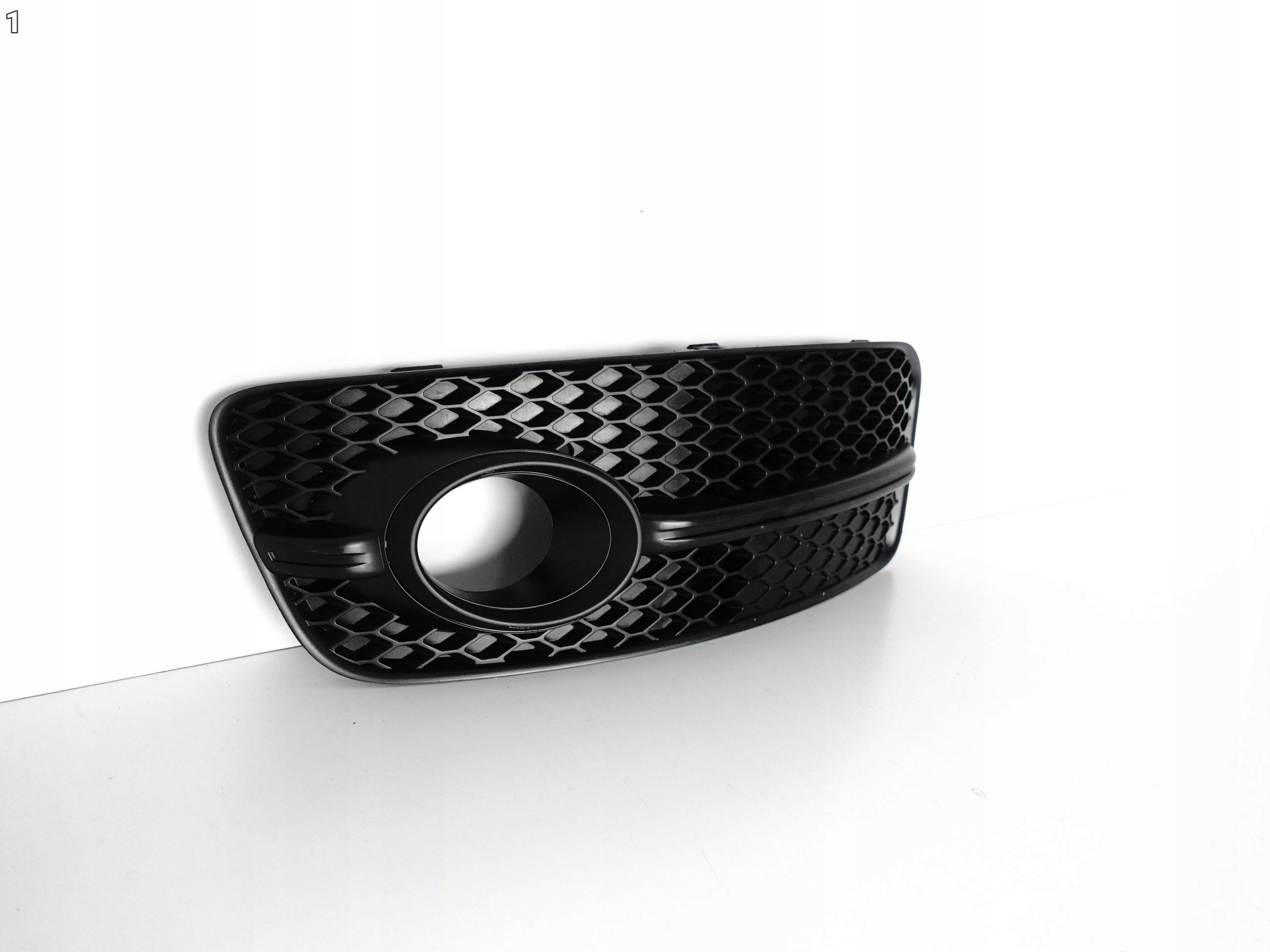 AUDI Q5 8R0 S-LINE 08-12 GRILL ATRAPA KRATKA LEWA W ZDERZAK BLACK AUDI Q5 8R0 S-LINE 08-12 GRILL ATRAPA KRATKA LEWA W ZDERZAK BLACK - obrazek 2