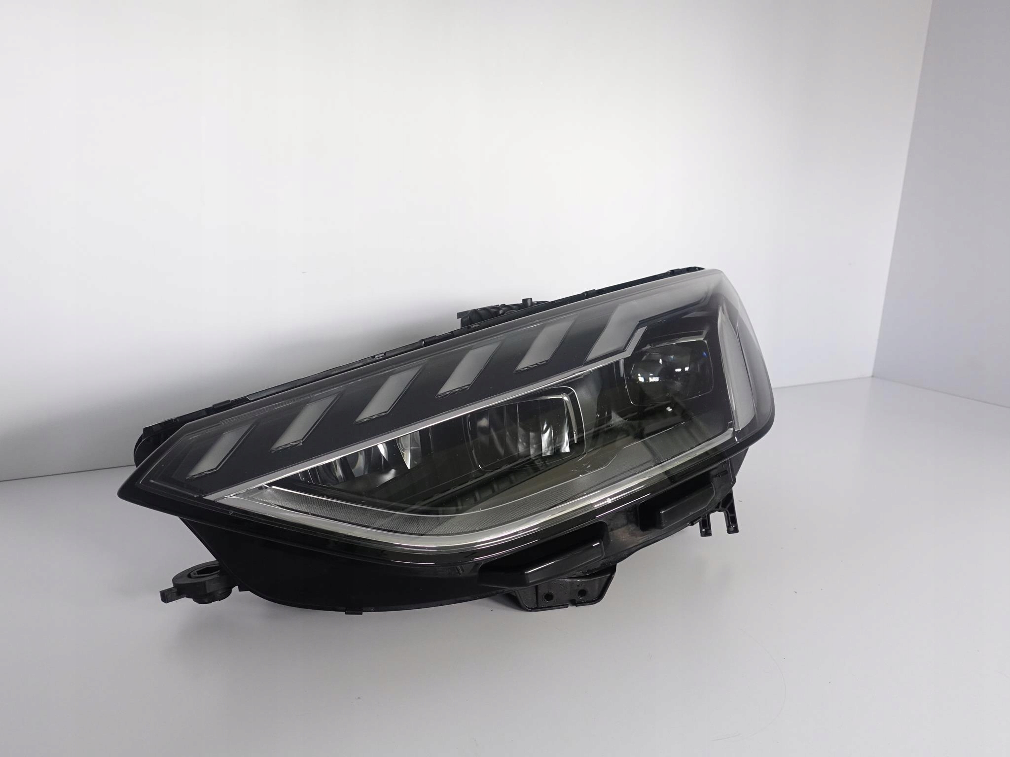 AUDI A4 S4 B9 8W0 LIFT 19- FULL LED MATRIX LEWA EU LAMPA AUDI A4 S4 B9 8W0 LIFT 19- FULL LED MATRIX LEWA EU LAMPA - obrazek 2