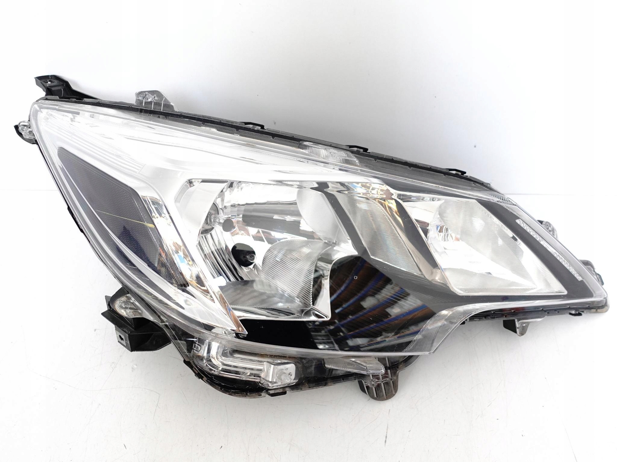 MITSUBISHI SPACE STAR II III LIFT 20-23 LAMPA PRAWA ZWYKŁA HALOGEN PRZÓD EU MITSUBISHI SPACE STAR II III LIFT 20-23 LAMPA PRAWA ZWYKŁA HALOGEN PRZÓD EU