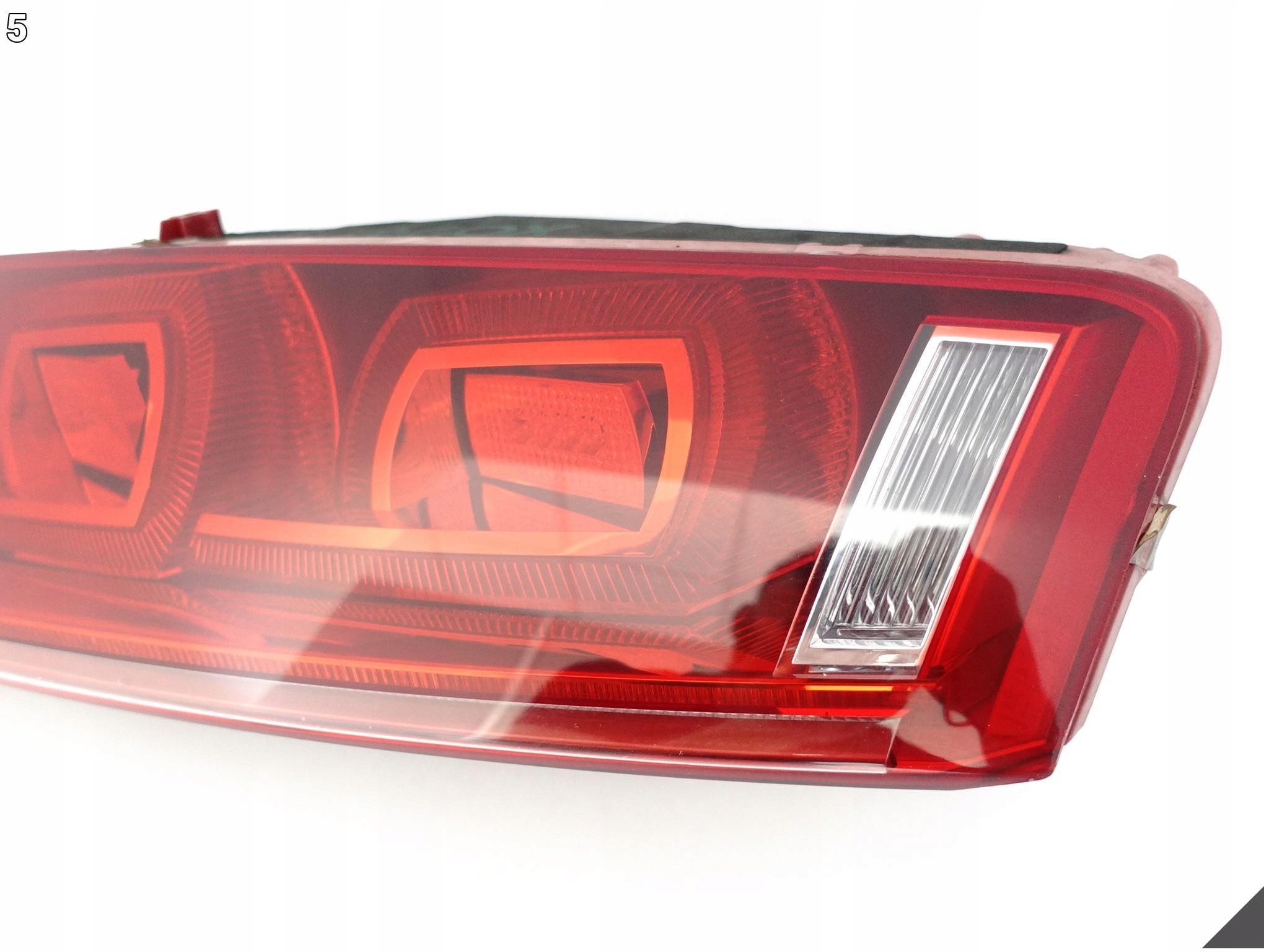AUDI R8 420 07-12 COUPE LAMPA LED W BŁOTNIK PRAWA TYŁ EUROPA 420945096 AUDI R8 420 07-12 COUPE LAMPA LED W BŁOTNIK PRAWA TYŁ EUROPA 420945096 - obrazek 6