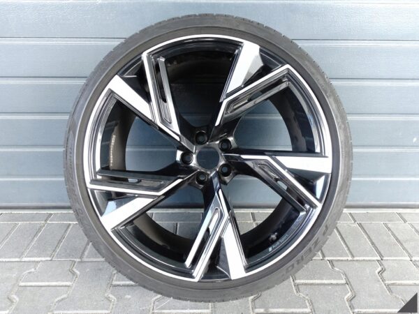 AUDI RS6 4K0 RS7 4K8 C8 FELGA + OPONA 10,5×22 ET19 PIRELLI 285/30 2021 ROK AUDI RS6 4K0 RS7 4K8 C8 FELGA + OPONA 10,5x22 ET19 PIRELLI 285/30 2021 ROK