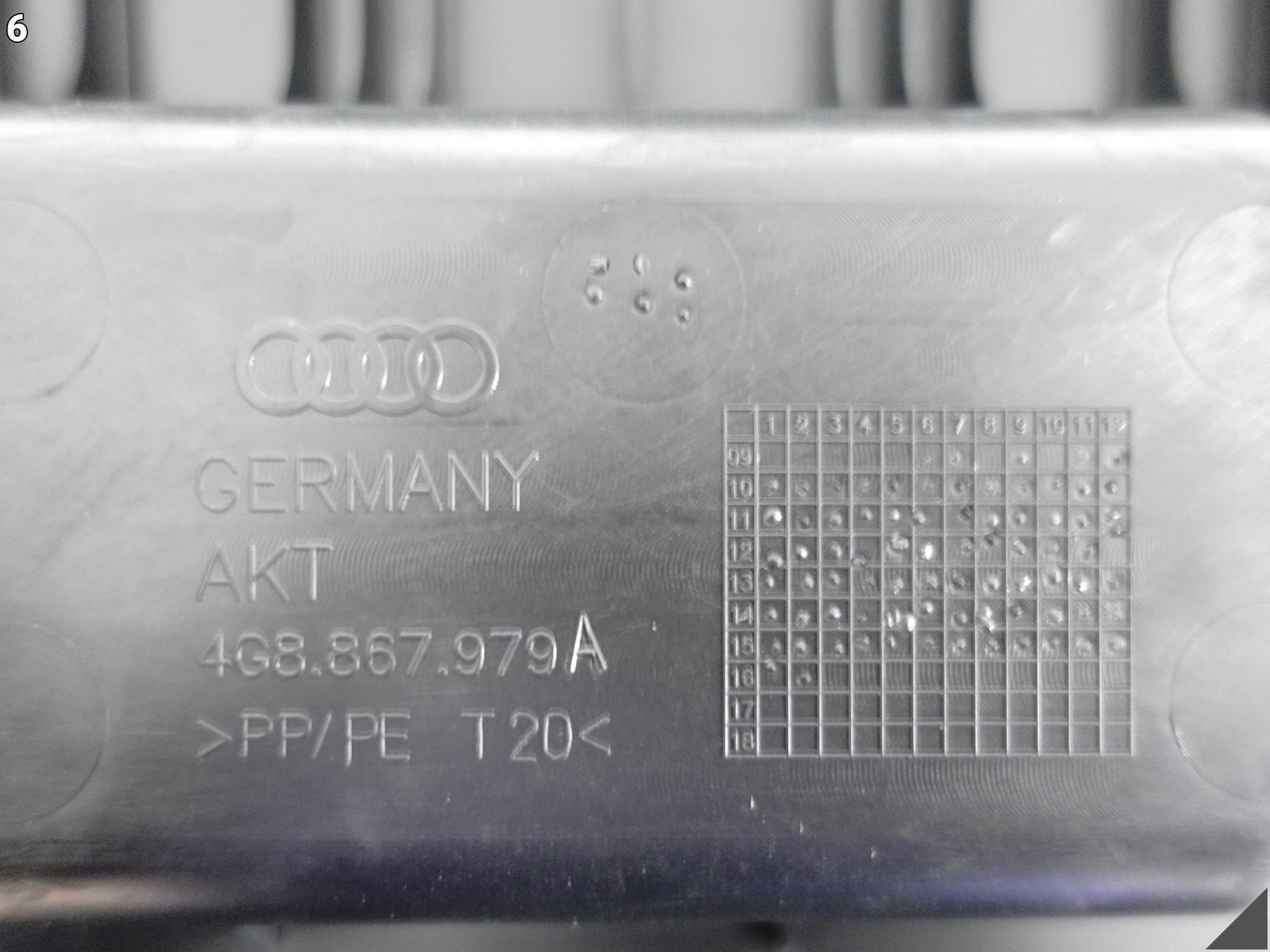 AUDI RS7 S7 A7 4G8 C7 LIFT 10-18 TAPICERKA OSŁONA KLAPY BAGAŻNIKA TYŁ 4PK AUDI RS7 S7 A7 4G8 C7 LIFT 10-18 TAPICERKA OSŁONA KLAPY BAGAŻNIKA TYŁ 4PK - obrazek 7