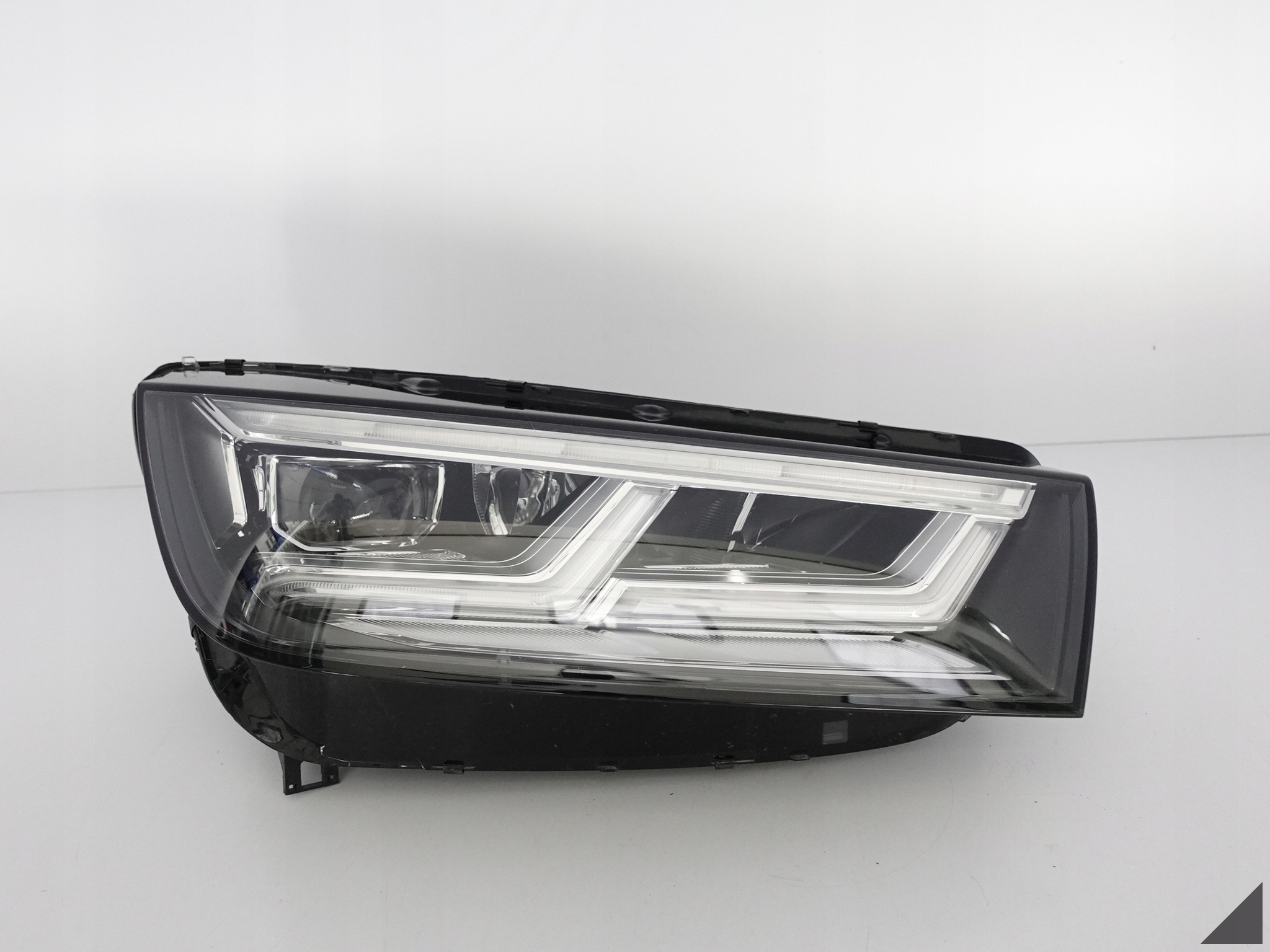 AUDI Q5 80A II FY 17-20 LAMPA FULL LED PRAWA EU AUDI Q5 80A II FY 17-20 LAMPA FULL LED PRAWA EU
