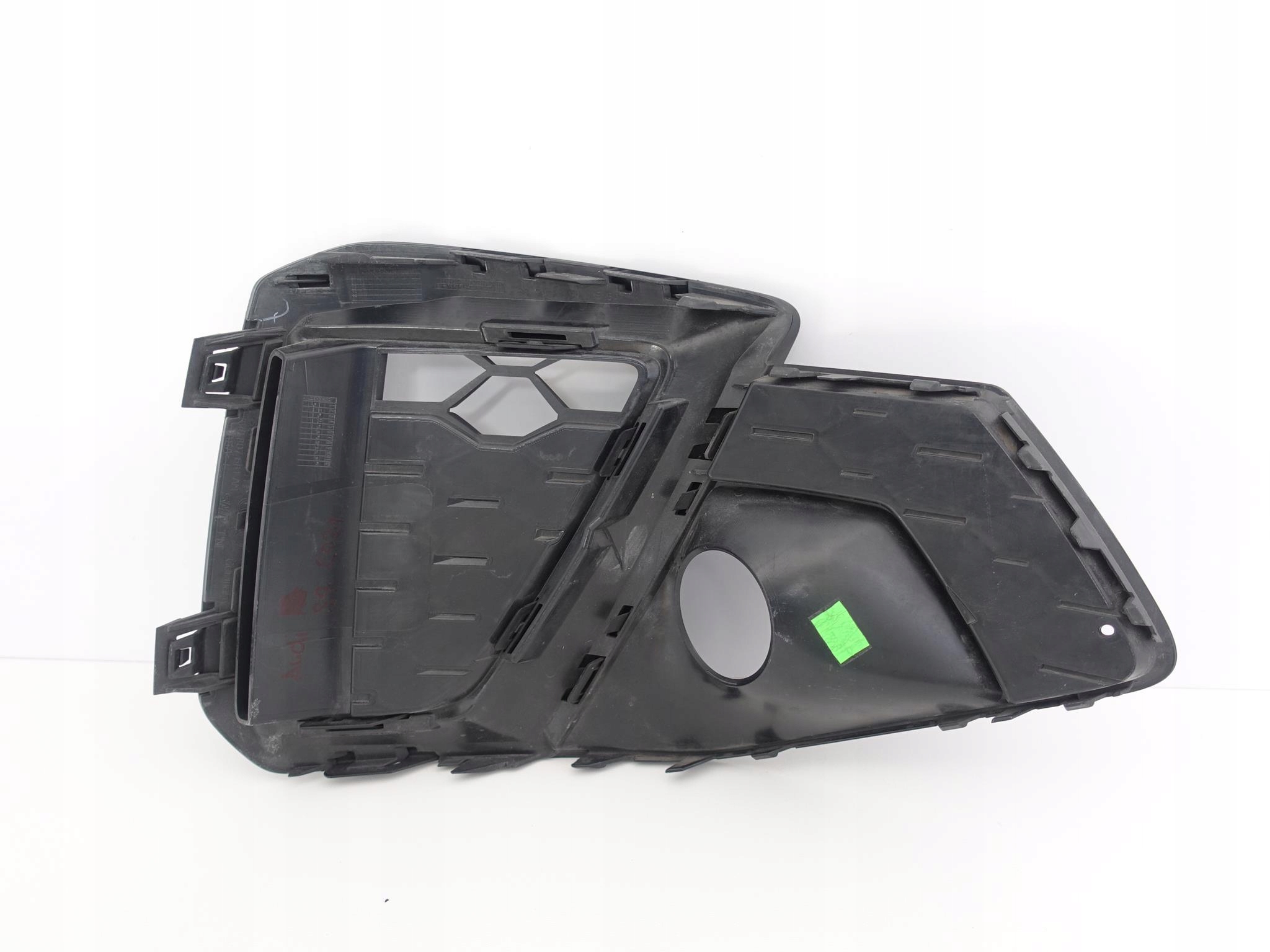 AUDI A4 8W0 B9 S-LINE LIFT 19- KRATKA LEWA ZDERZAK AUDI A4 8W0 B9 S-LINE LIFT 19- KRATKA LEWA ZDERZAK - obrazek 3