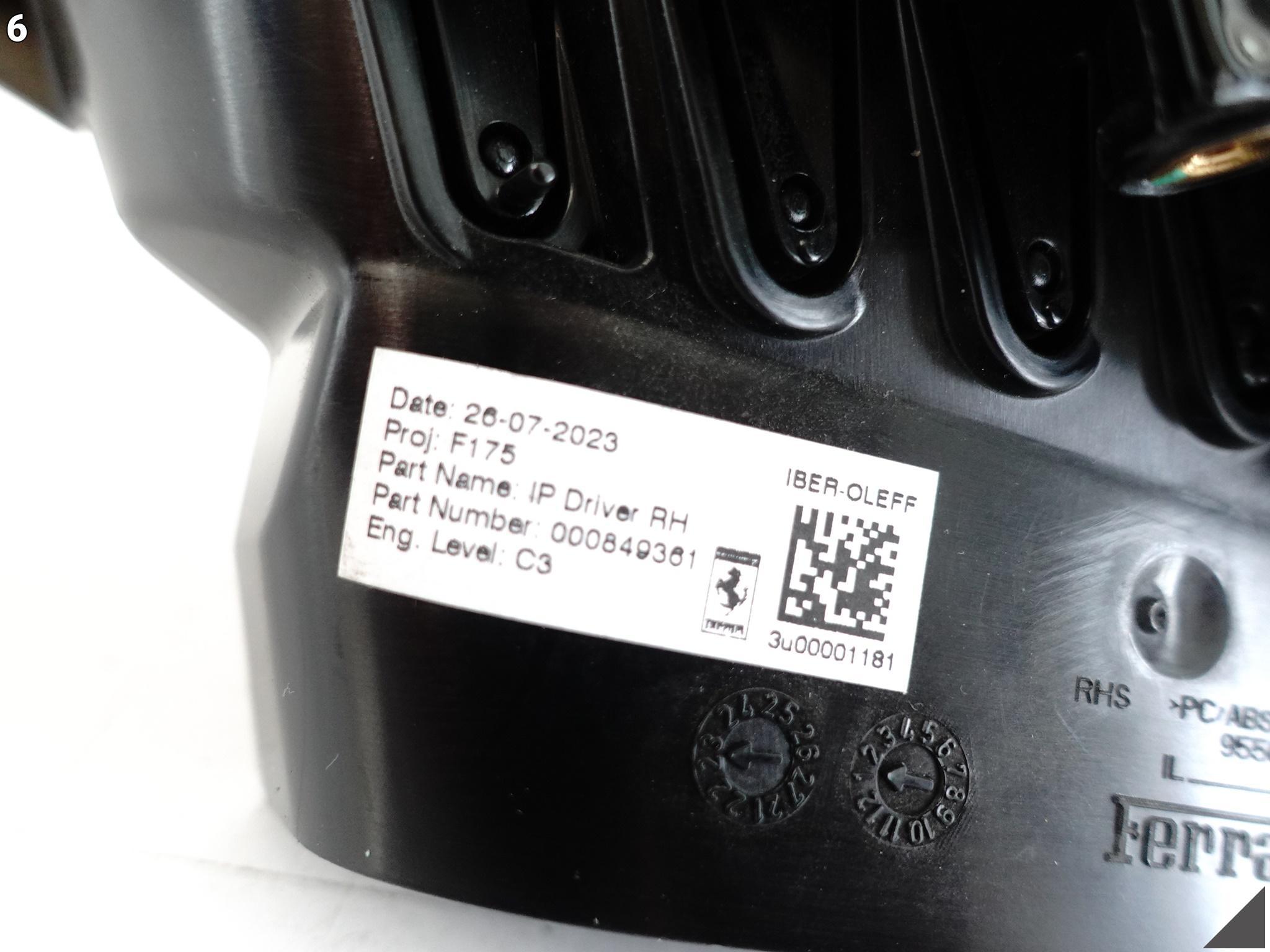 FERRARI PUROSANGUE F175 23- KRATKA NAWIEWU PRAWA KOKPIT OSŁONA DEKOR FERRARI PUROSANGUE F175 23- KRATKA NAWIEWU PRAWA KOKPIT OSŁONA DEKOR - obrazek 7