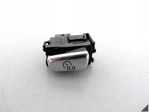 AUDI A8 S8 4H0 4H1 D4 09-17 LIFT PRZYCISK ZEROWANIA LICZNIKA CHROM AUDI A8 S8 4H0 4H1 D4 09-17 LIFT PRZYCISK ZEROWANIA LICZNIKA CHROM