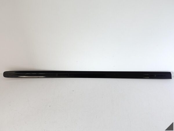 VOLVO C70 II LIFT 05-13 LISTWA NAKŁADKA NA DRZWI OZDOBNA PRAWA PRZÓD VOLVO C70 II LIFT 05-13 LISTWA NAKŁADKA NA DRZWI OZDOBNA PRAWA PRZÓD