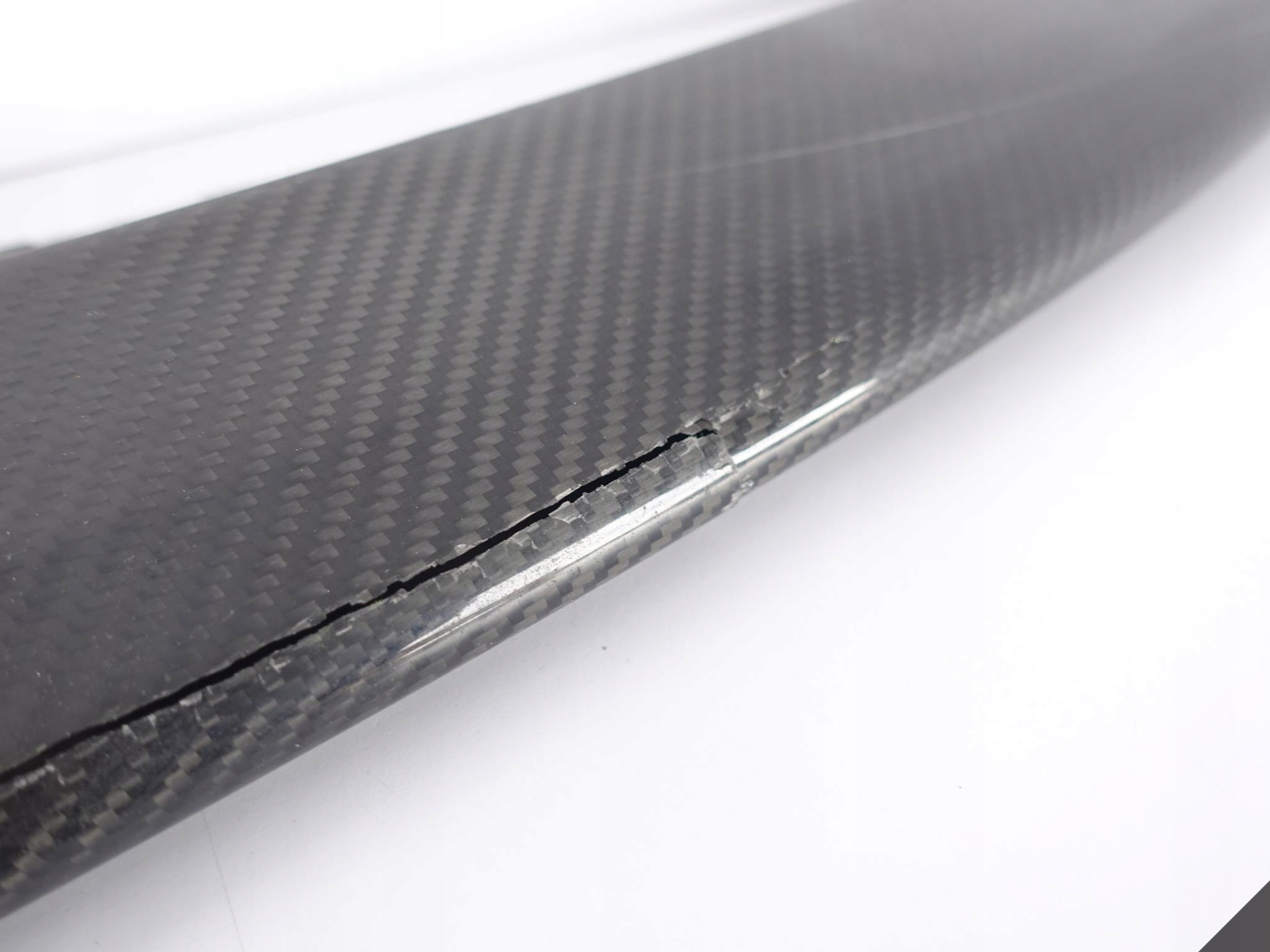 MASERATI LEVANTE TROFEO GTS LIFT CARBON SPOILER MASERATI LEVANTE TROFEO GTS LIFT CARBON SPOILER - obrazek 7