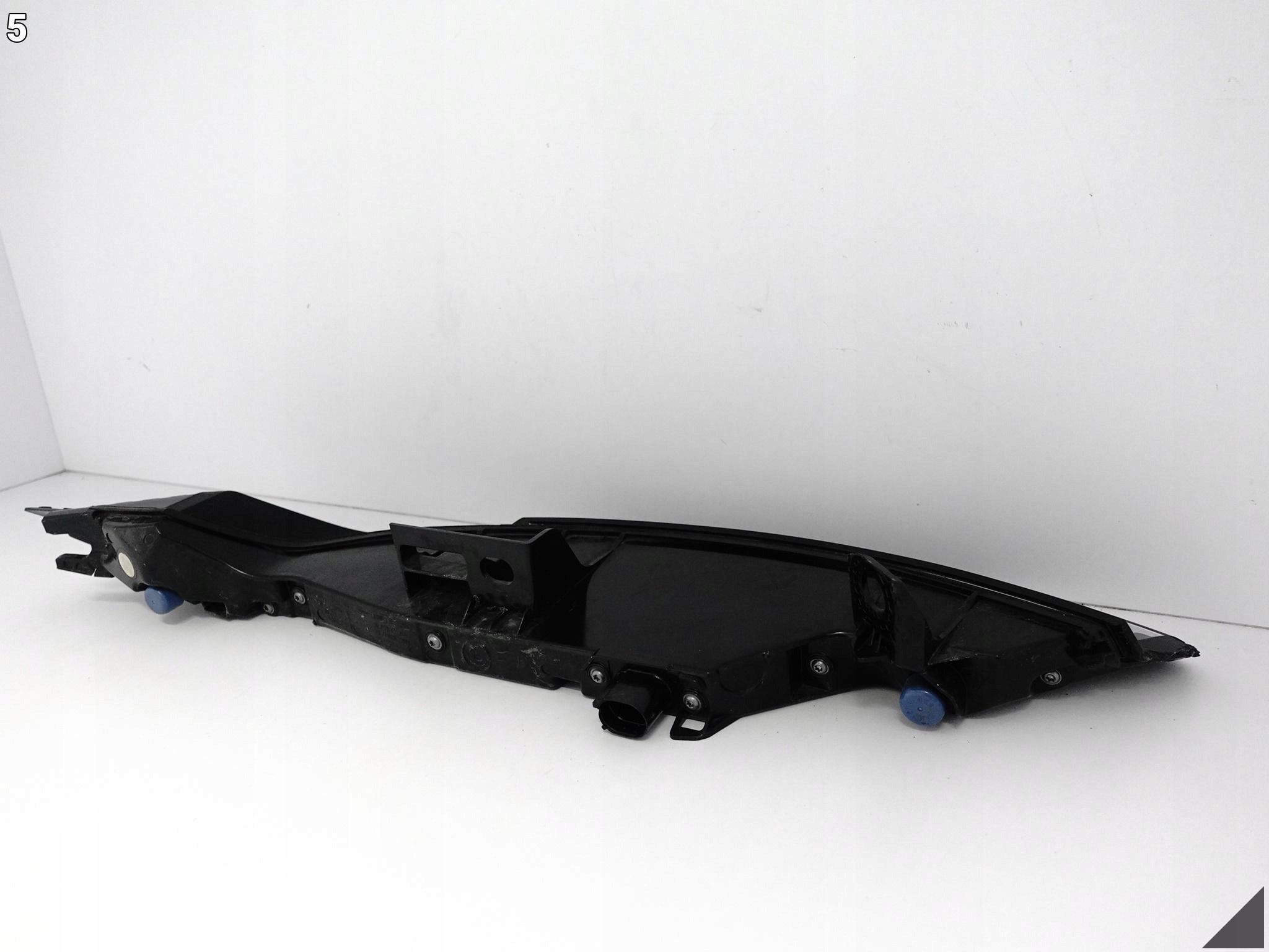 PORSCHE 911 992 19- LAMPA LED PRAWA CIEMNA TYŁ EU EXCLUSIVE 9P5945092B PORSCHE 911 992 19- LAMPA LED PRAWA CIEMNA TYŁ EU EXCLUSIVE 9P5945092B - obrazek 6