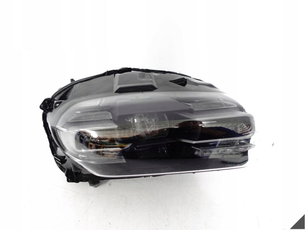 PORSCHE TAYCAN 9J1 LAMPA FULL LED MATRIX PDLS+ PRAWA PRZÓD EUROPA PORSCHE TAYCAN 9J1 LAMPA FULL LED MATRIX PDLS+ PRAWA PRZÓD EUROPA
