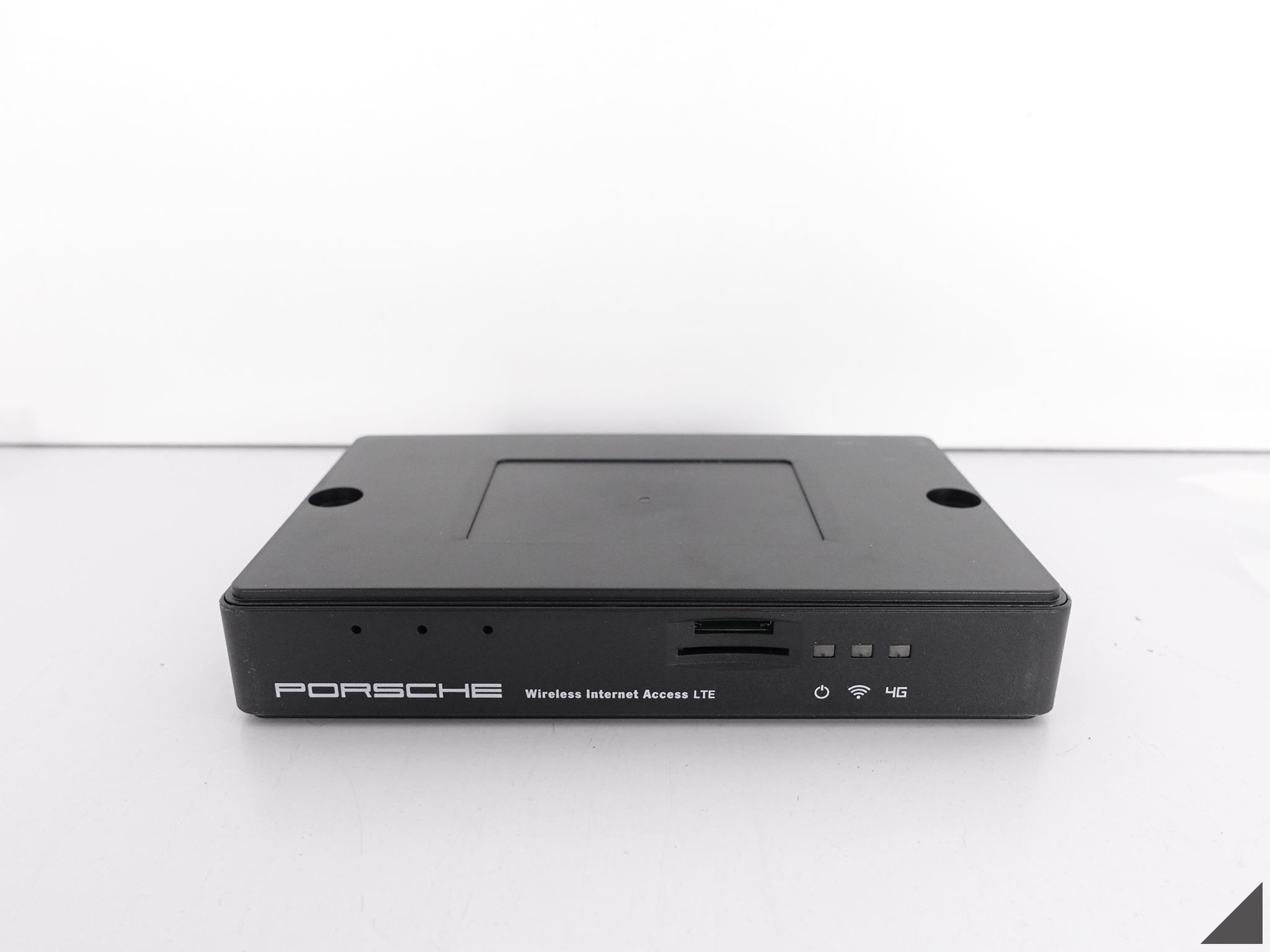 PORSCHE ROUTER INTERNET LTE 4G 95B04490020 PORSCHE ROUTER INTERNET LTE 4G 95B04490020