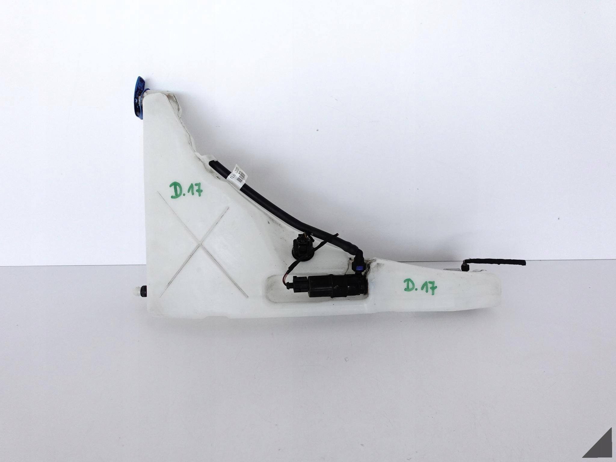 AUDI A8 S8 4H0 D4 LIFT 09-17 ZBIORNICZEK SPRYSKIWACZY POMPKI 4H0955451B AUDI A8 S8 4H0 D4 LIFT 09-17 ZBIORNICZEK SPRYSKIWACZY POMPKI 4H0955451B