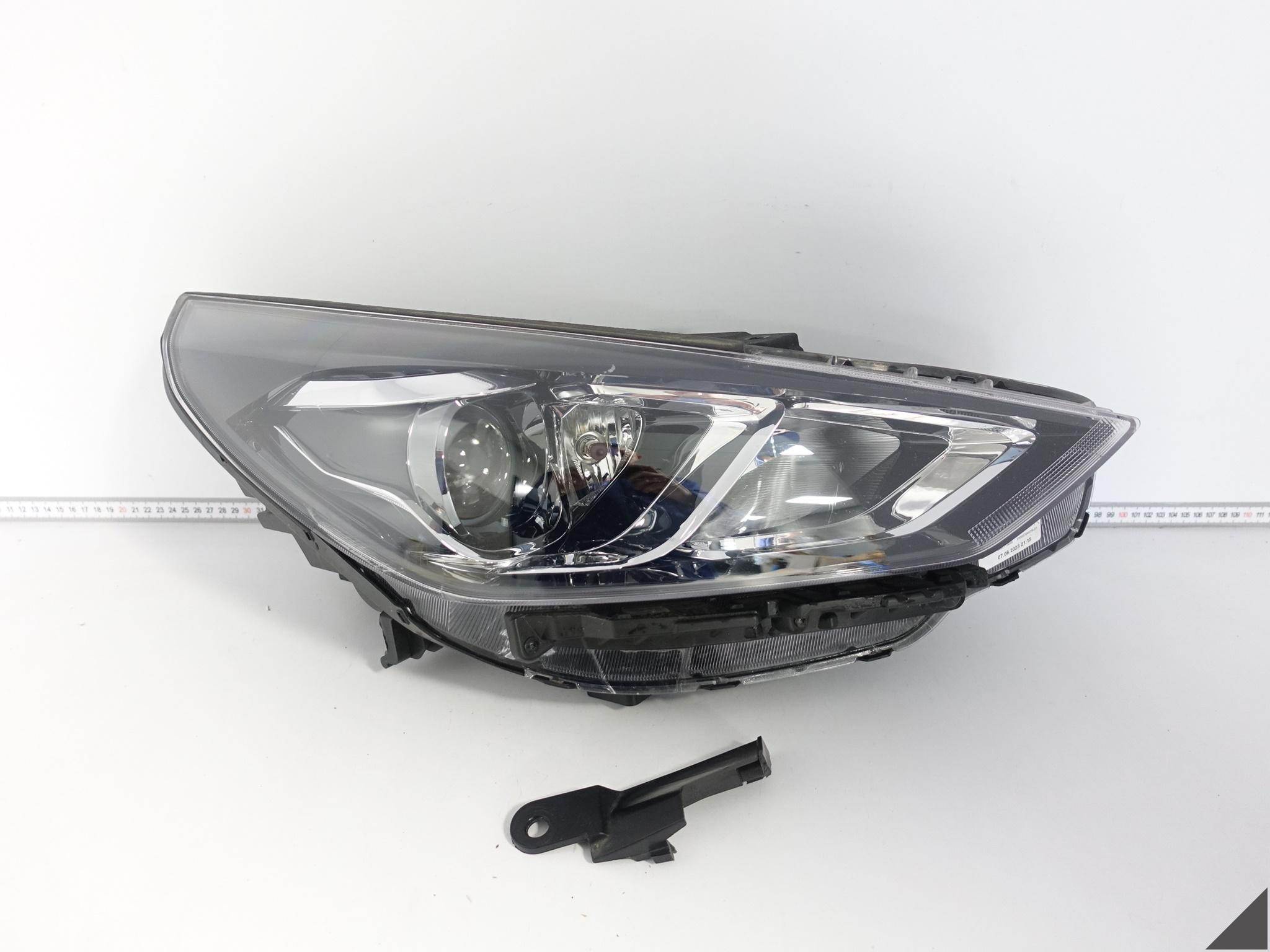 HYUNDAI I30 III 3 LIFT 20-24 LAMPA ZWYKŁA HALOGEN PRAWA PRZÓD EUROPA HYUNDAI I30 III 3 LIFT 20-24 LAMPA ZWYKŁA HALOGEN PRAWA PRZÓD EUROPA