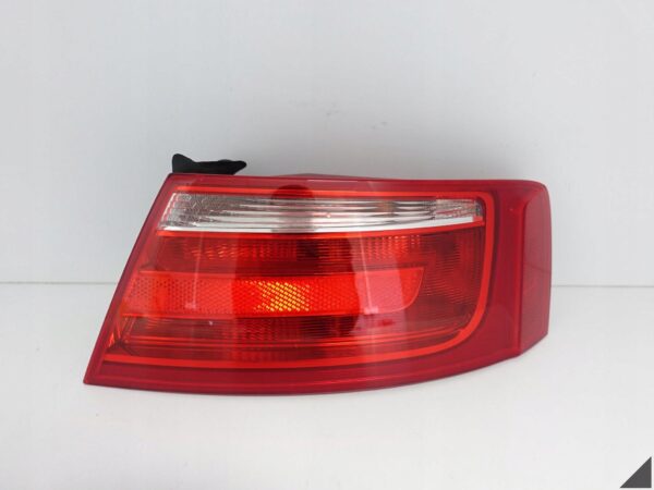 AUDI A5 S5 RS5 8T0 07-11 LAMPA PRAWA TYŁ ZWYKŁA ŻARÓWKA EU 8T0945096 AUDI A5 S5 RS5 8T0 07-11 LAMPA PRAWA TYŁ ZWYKŁA ŻARÓWKA EU 8T0945096