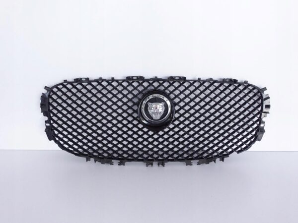 JAGUAR XF LIFT X250 11-15 GRILL ATRAPA W ZDERZAK JAGUAR XF LIFT X250 11-15 GRILL ATRAPA W ZDERZAK