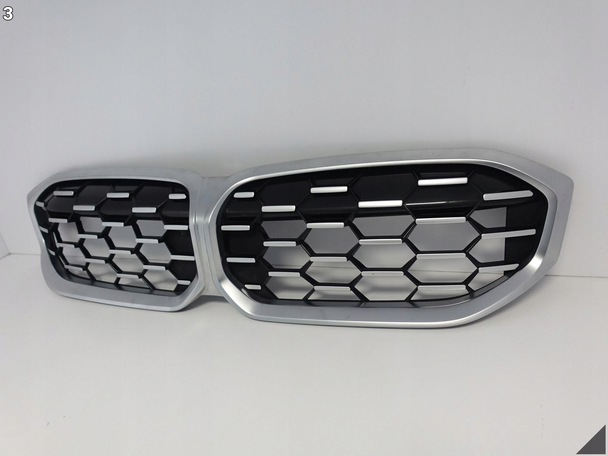 BMW 3 G20 G21 LCI LIFT M-PAKIET 22- NERKI GRILL ATRAPA KRATKA ZDERZAK PRZÓD BMW 3 G20 G21 LCI LIFT M-PAKIET 22- NERKI GRILL ATRAPA KRATKA ZDERZAK PRZÓD - obrazek 4