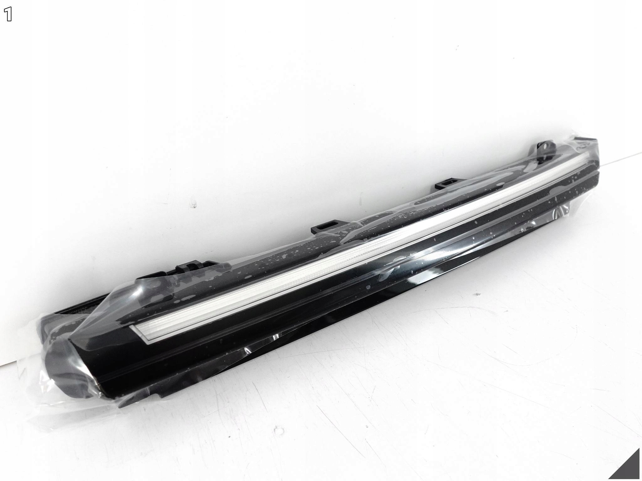 VW GOLF 8 VIII 5H0 19- GRILL ATRAPA LED DRL LISTWA OZDOBNA PODŚWIETLANE L VW GOLF 8 VIII 5H0 19- GRILL ATRAPA LED DRL LISTWA OZDOBNA PODŚWIETLANE L - obrazek 2