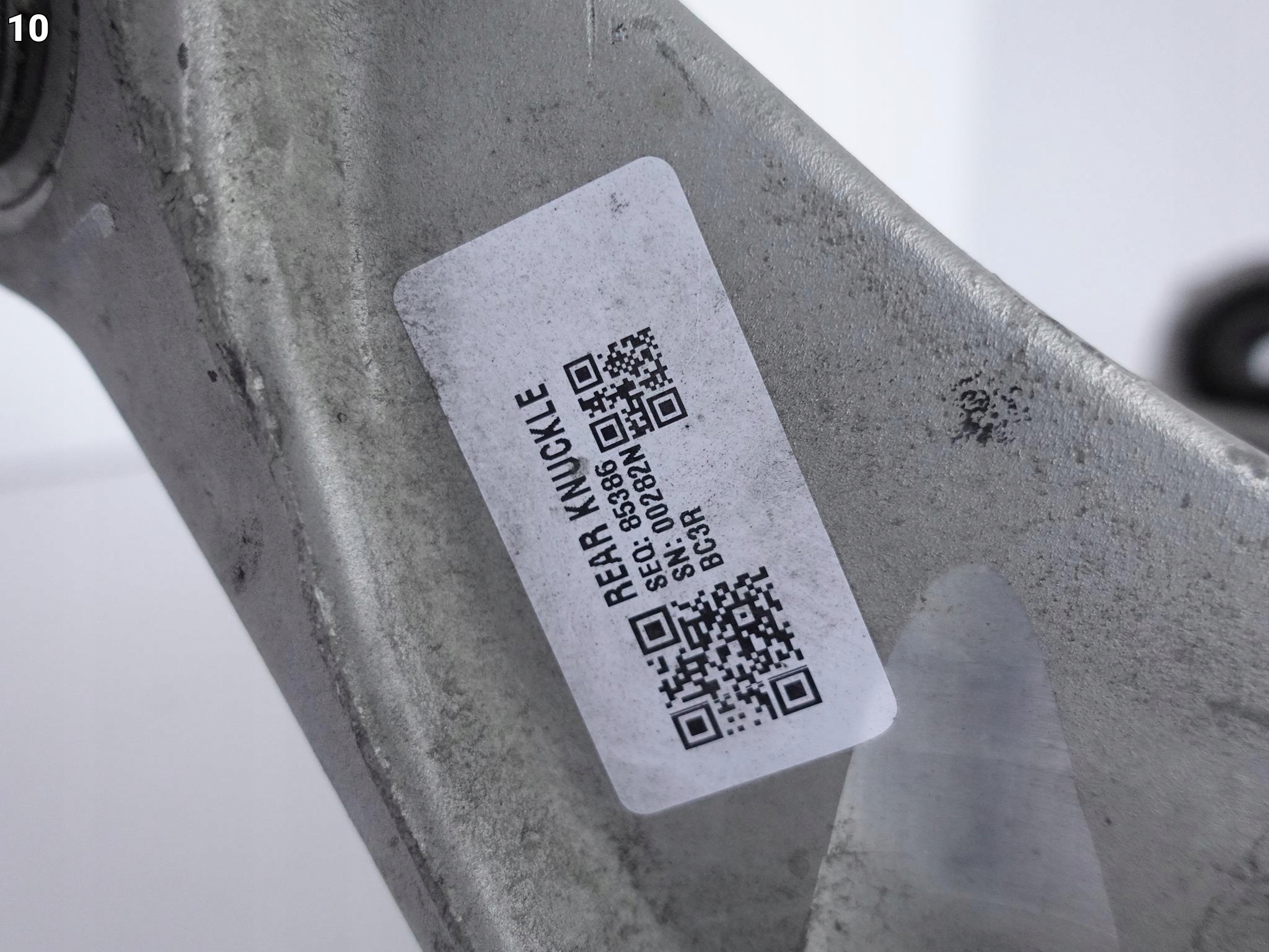 TESLA MODEL 3 17- ZWROTNICA PIASTA PRAWA TYŁ TESLA MODEL 3 17- ZWROTNICA PIASTA PRAWA TYŁ - obrazek 11