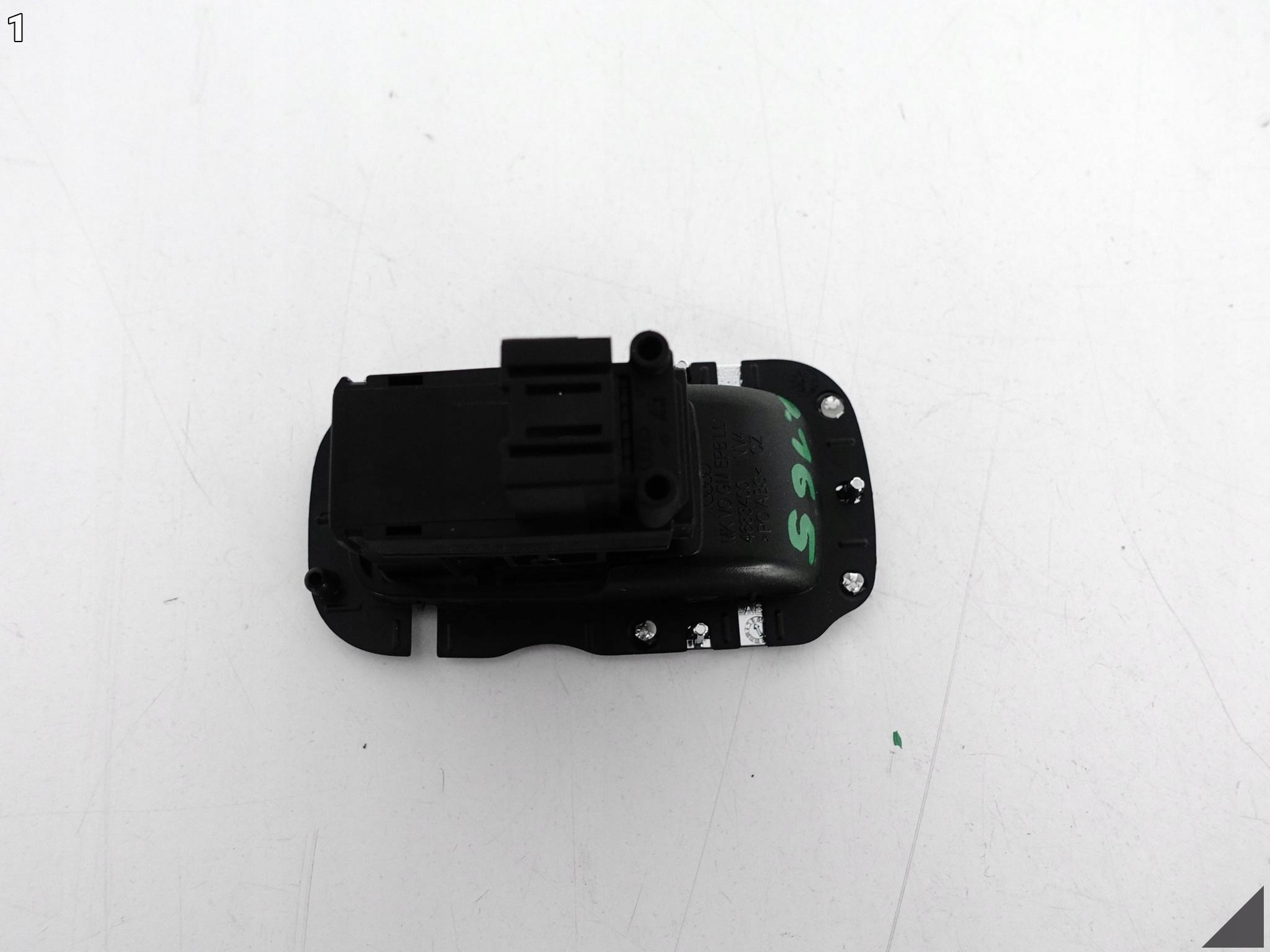 AUDI A8 S8 4H0 4H1 D4 09-17 LIFT PRZYCISK HAMULCA RĘCZNEGO RAMKA CHROM AUDI A8 S8 4H0 4H1 D4 09-17 LIFT PRZYCISK HAMULCA RĘCZNEGO RAMKA CHROM - obrazek 2