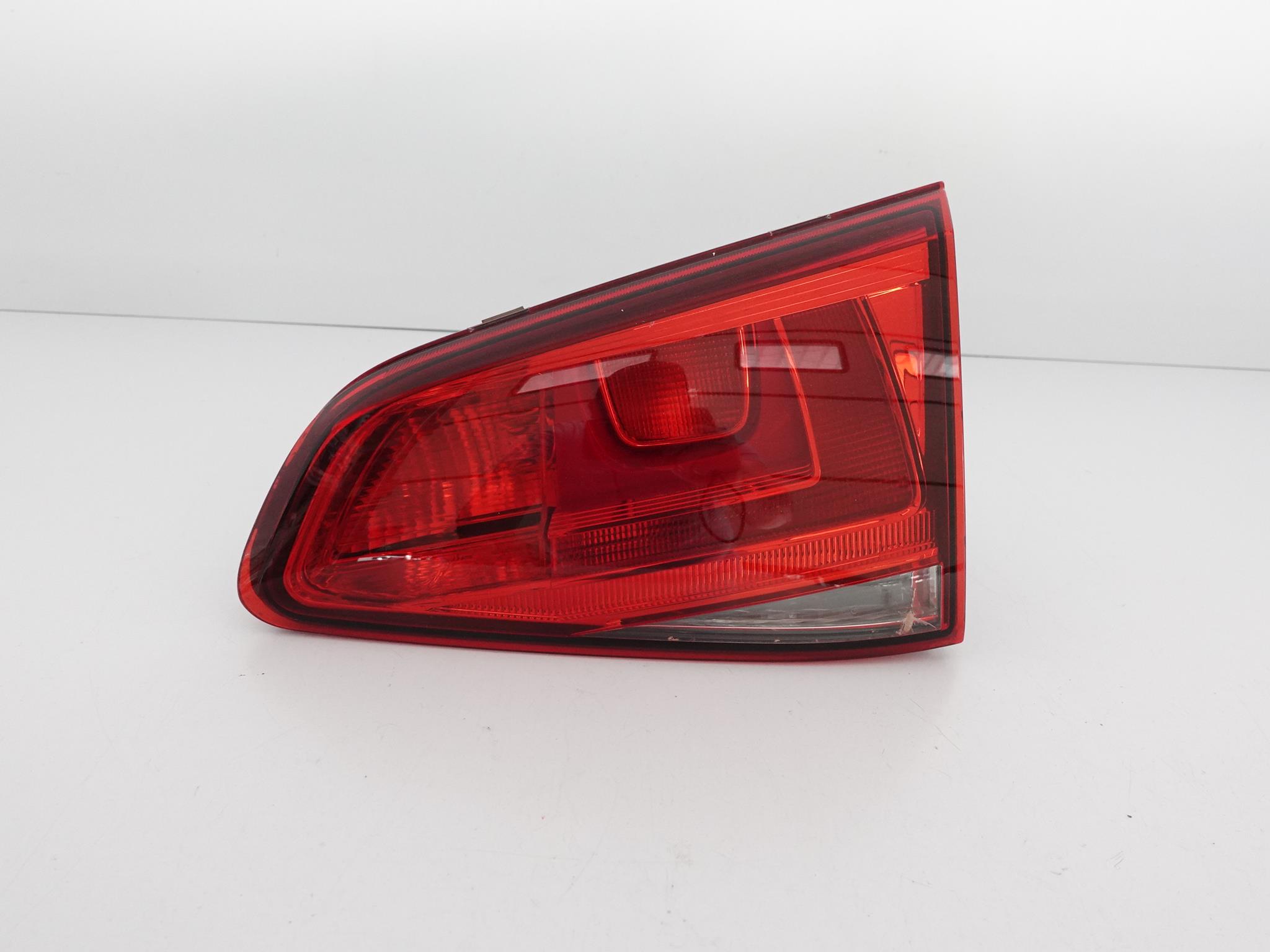 VW GOLF VII 7 5G0 12-16 LAMPA PRAWA TYŁ W KLAPĘ EU VW GOLF VII 7 5G0 12-16 LAMPA PRAWA TYŁ W KLAPĘ EU