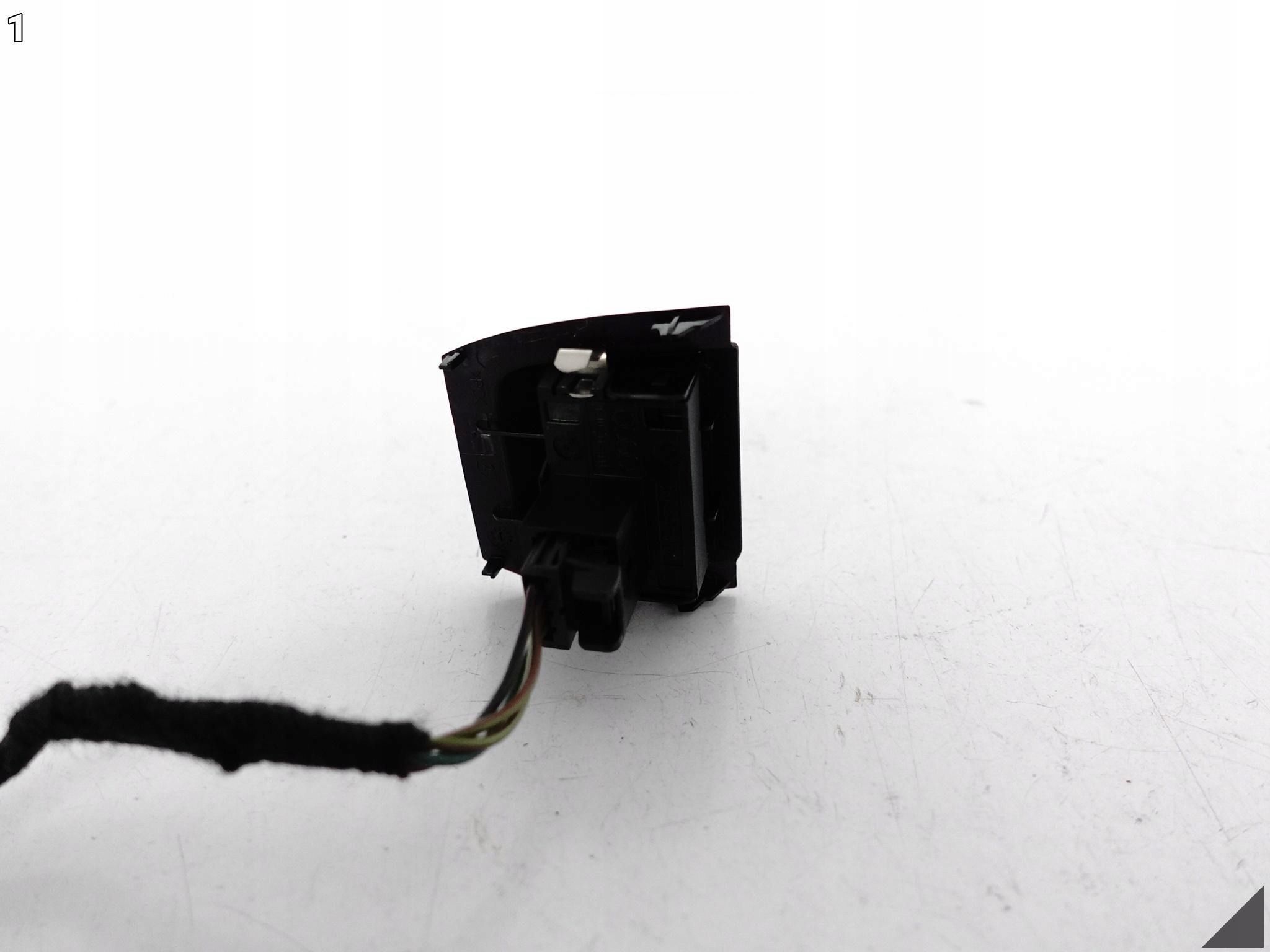 AUDI A8 S8 4H0 D4 09-17 LIFT SENSOR NASŁONECZNIENIA 4H0907539 AUDI A8 S8 4H0 D4 09-17 LIFT SENSOR NASŁONECZNIENIA 4H0907539 - obrazek 2