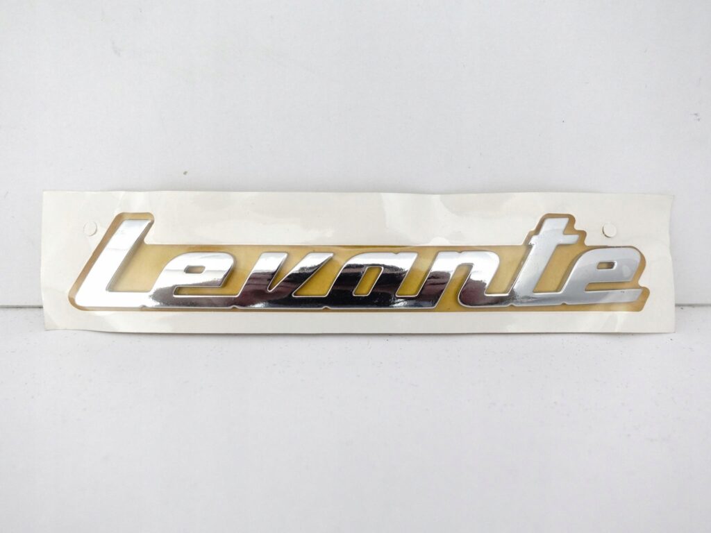 MASERATI LEVANTE EMBLEMAT LOGO NAPIS ZNACZEK CHROM NOWY MASERATI LEVANTE EMBLEMAT LOGO NAPIS ZNACZEK CHROM NOWY