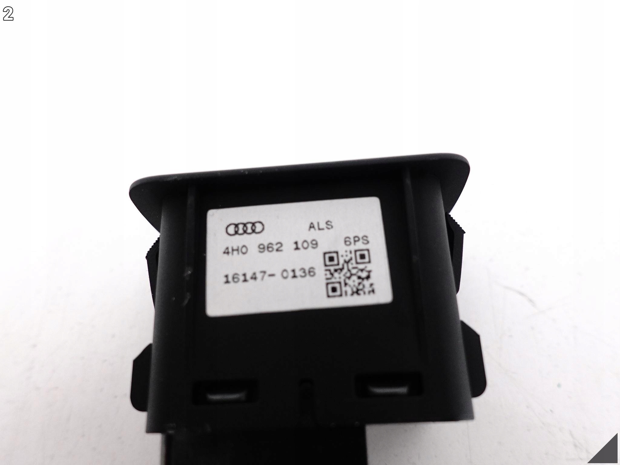 AUDI A6 S6 4G0 A7 S7 4G8 A8 S8 4H0 PRZEŁĄCZNIK PRZYCISK ALARMU 4H0962109 AUDI A6 S6 4G0 A7 S7 4G8 A8 S8 4H0 PRZEŁĄCZNIK PRZYCISK ALARMU 4H0962109 - obrazek 3