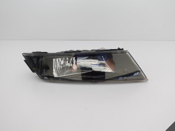 SKODA SUPERB III 3V0 15-19 HALOGEN LEWY 3V0941699 SKODA SUPERB III 3V0 15-19 HALOGEN LEWY 3V0941699