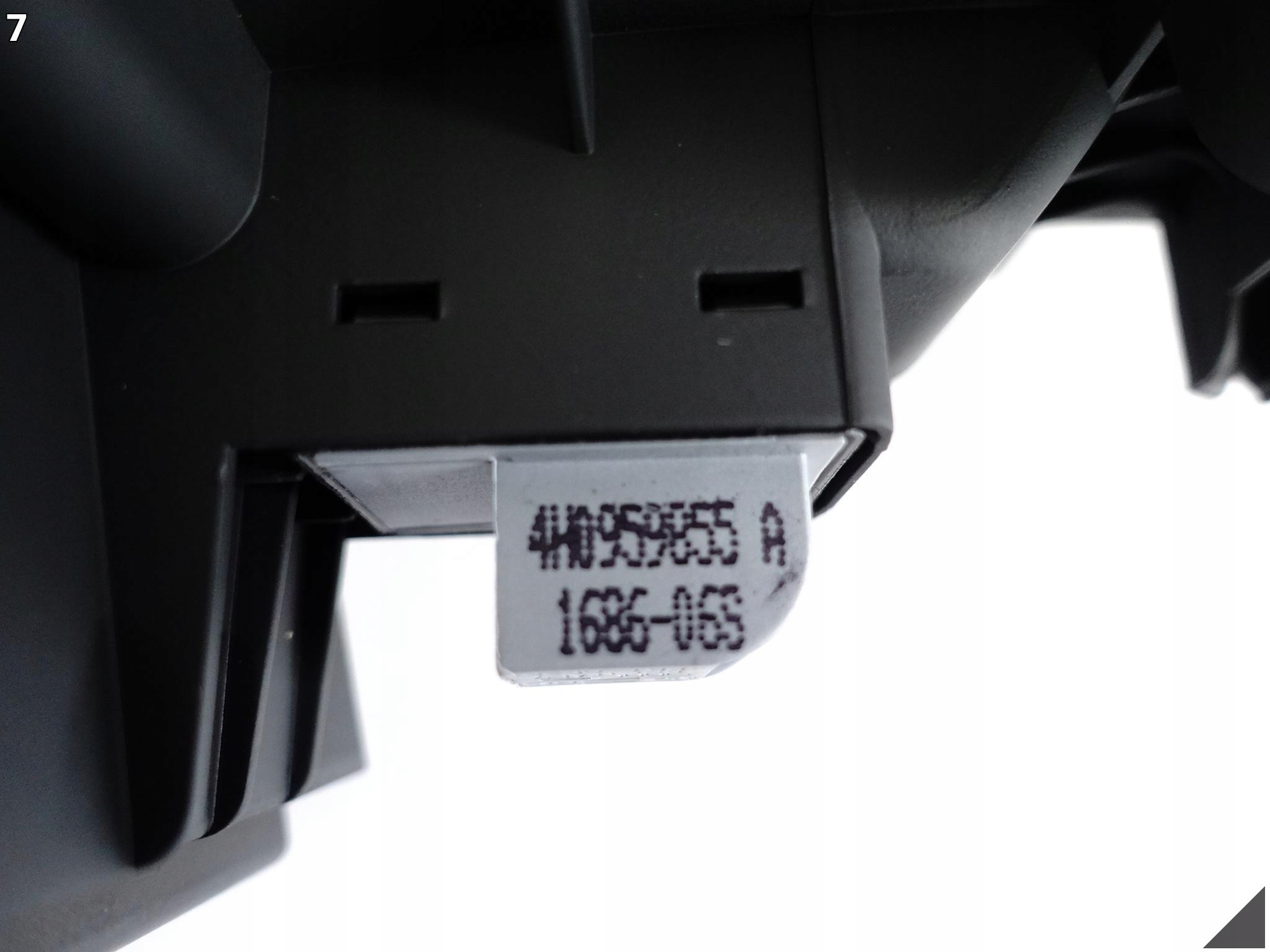 AUDI A6 S6 4G0 C7 10-18 PANEL PRZEŁĄCZNIKA POPIELNICZKA UCHWYT TYŁ PRAWY AUDI A6 S6 4G0 C7 10-18 PANEL PRZEŁĄCZNIKA POPIELNICZKA UCHWYT TYŁ PRAWY - obrazek 8