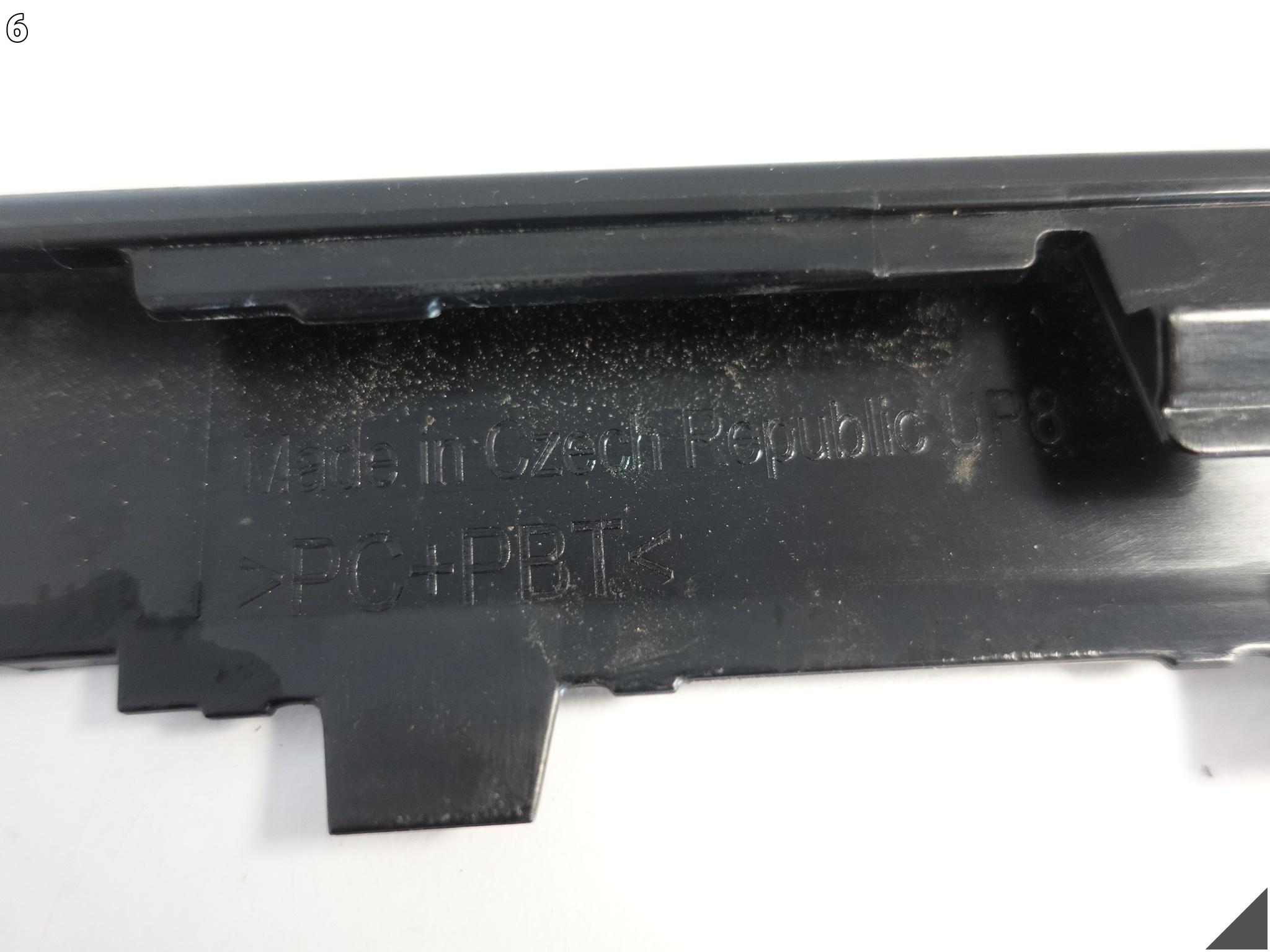 AUDI TTRS TT RS 8S0 LIFT 18-23 ŚRODKOWA LISTWA ATRAPA SPOILER ZDERZAK PRZÓD AUDI TTRS TT RS 8S0 LIFT 18-23 ŚRODKOWA LISTWA ATRAPA SPOILER ZDERZAK PRZÓD - obrazek 7