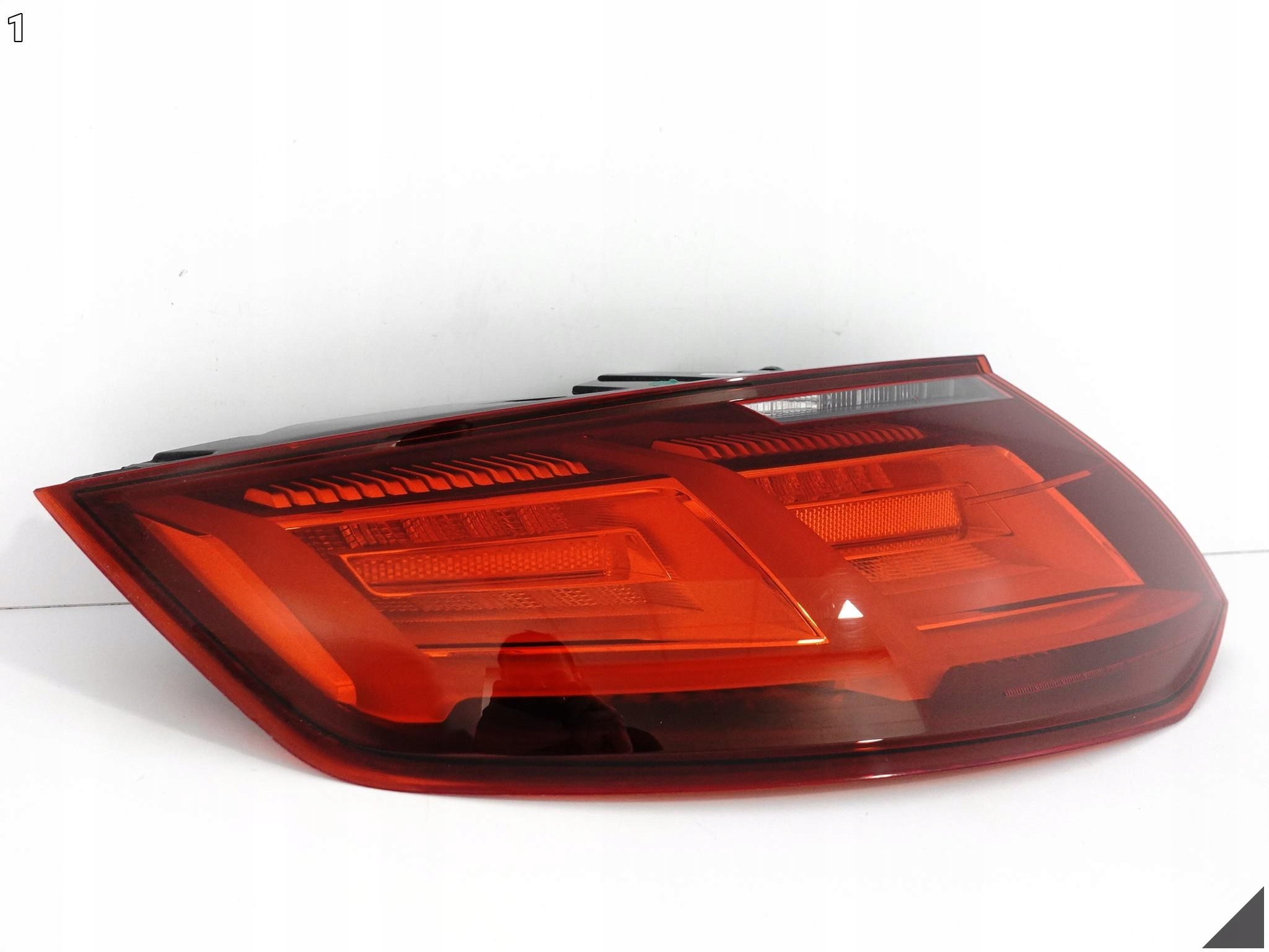 AUDI TT TTS 8S0 (III GENERACJA) 14- LAMPA LED LEWA TYŁ TYLNA EUROPA ŁADNA AUDI TT TTS 8S0 (III GENERACJA) 14- LAMPA LED LEWA TYŁ TYLNA EUROPA ŁADNA - obrazek 2