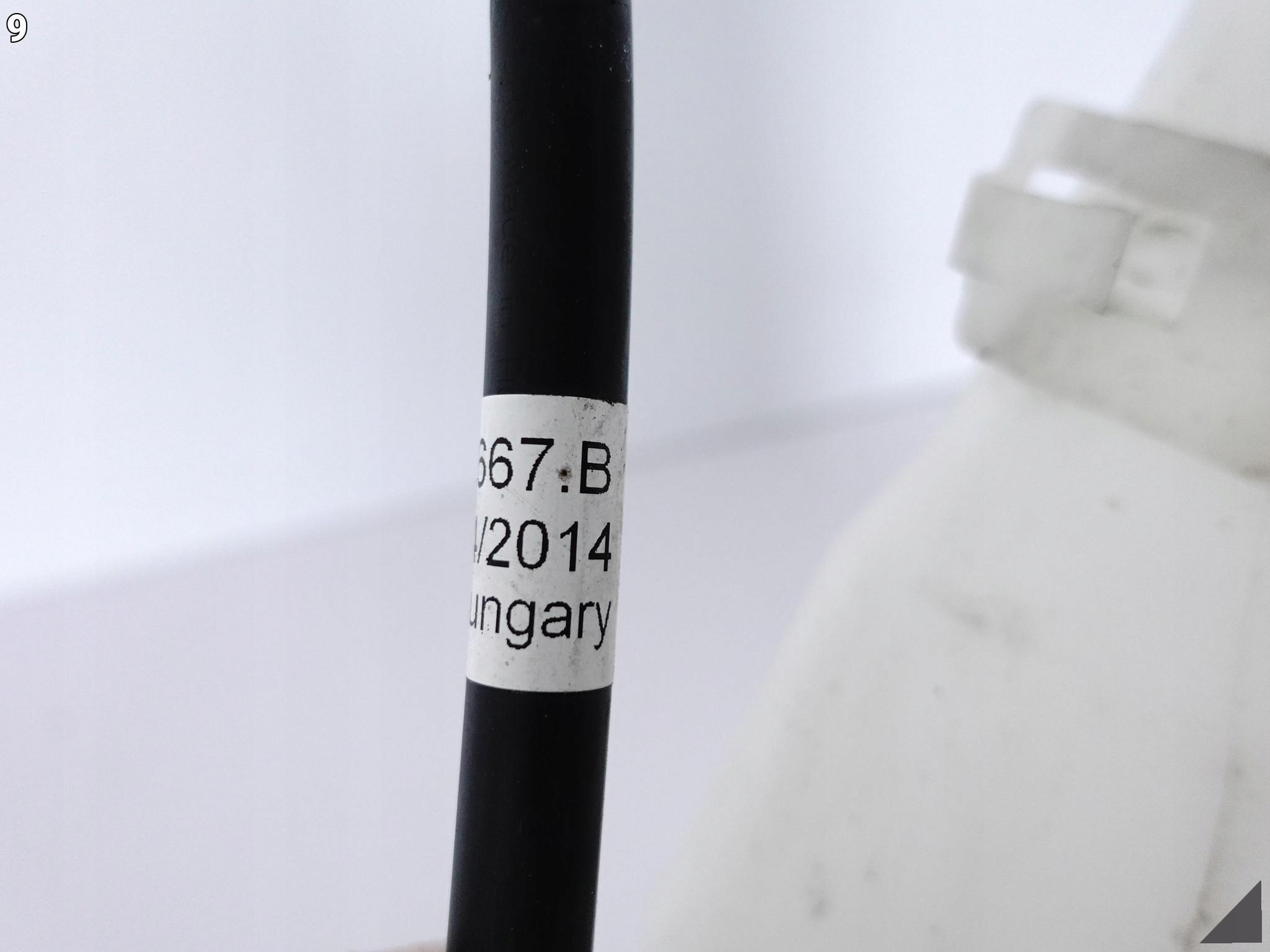 AUDI A8 S8 4H0 D4 LIFT 09-17 ZBIORNICZEK SPRYSKIWACZY POMPKI 4H0955451B AUDI A8 S8 4H0 D4 LIFT 09-17 ZBIORNICZEK SPRYSKIWACZY POMPKI 4H0955451B - obrazek 10