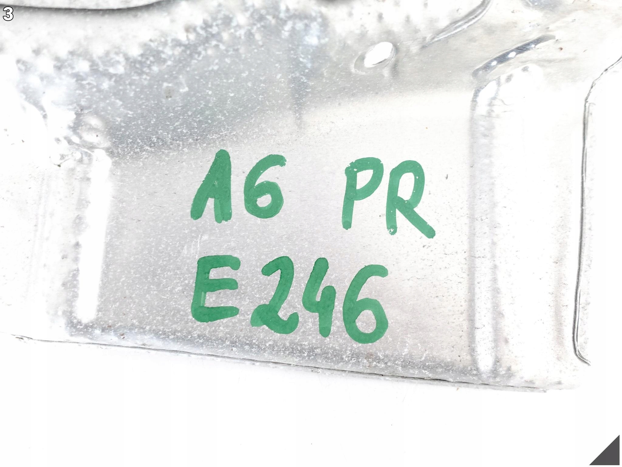 AUDI A6 S6 4G0 A7 4G8 C7 LIFT 10-18 OSŁONA TERMICZNA SKRZYNI BIEGÓW PRAWA AUDI A6 S6 4G0 A7 4G8 C7 LIFT 10-18 OSŁONA TERMICZNA SKRZYNI BIEGÓW PRAWA - obrazek 4