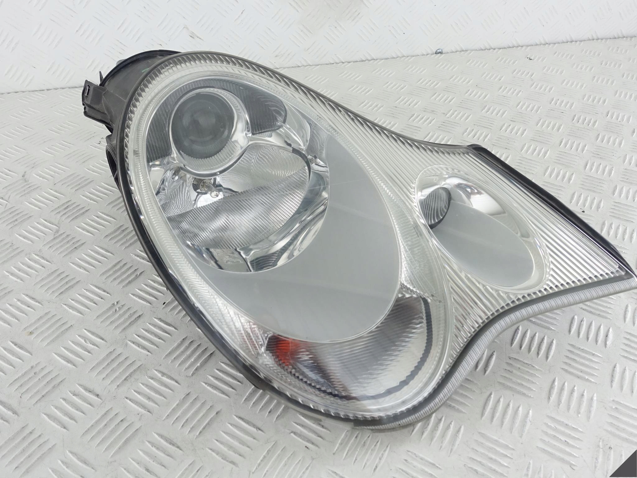PORSCHE 911 996 LIFT MK2 01-05 ZWYKŁA PRAWA EUROPA LAMPA PORSCHE 911 996 LIFT MK2 01-05 ZWYKŁA PRAWA EUROPA LAMPA - obrazek 2